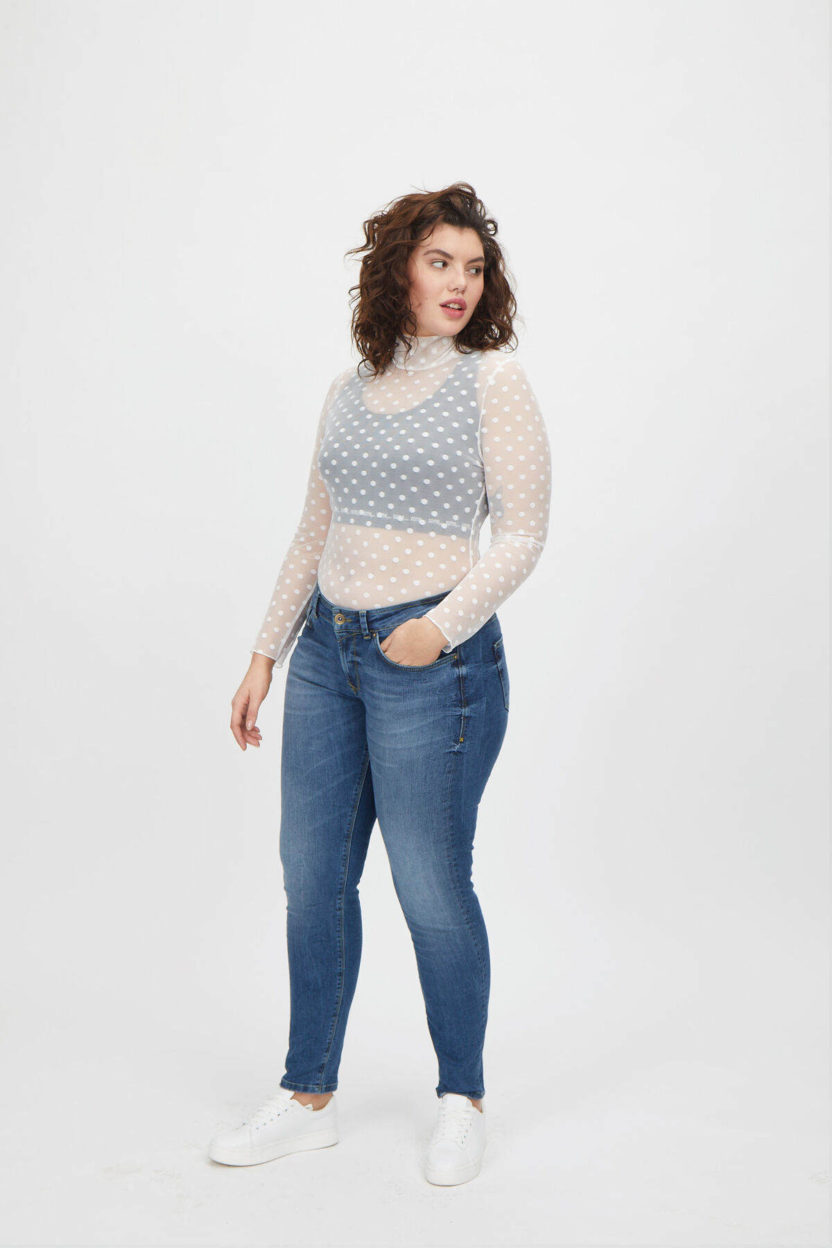 some,... A fit skinny jeans stone image number 5