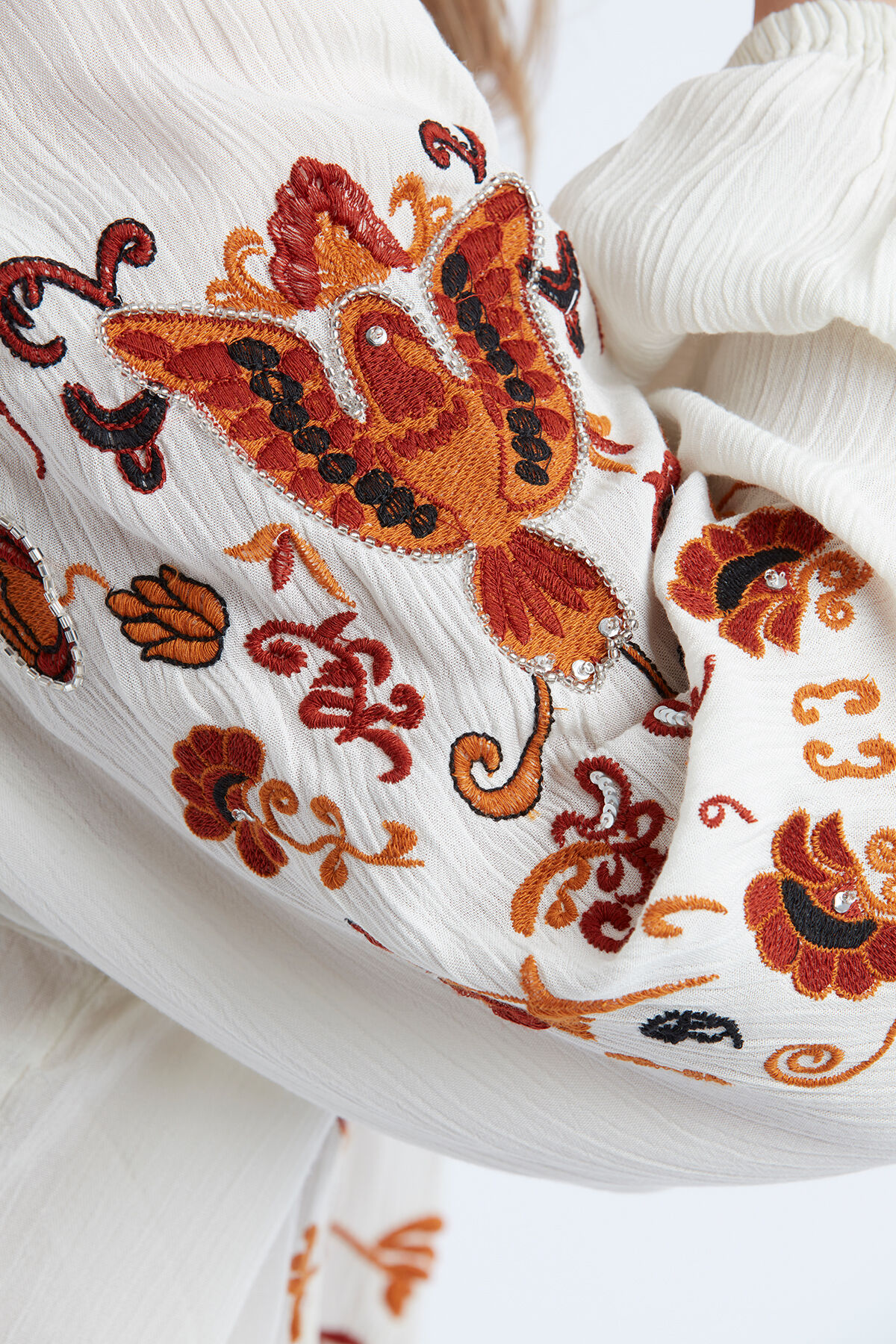 Blouse met embroidery image number 4