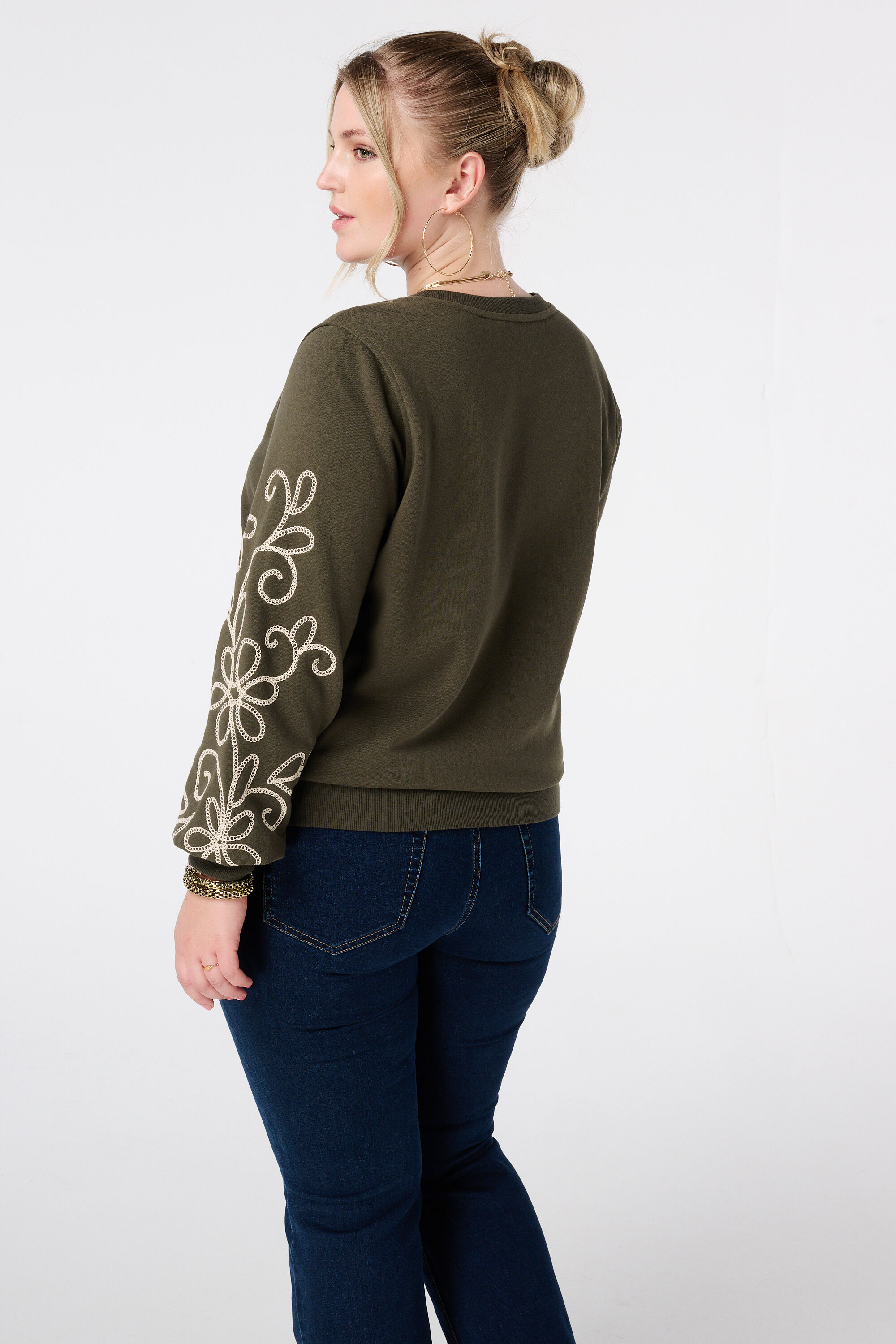 Sweater met broderie details image number 3