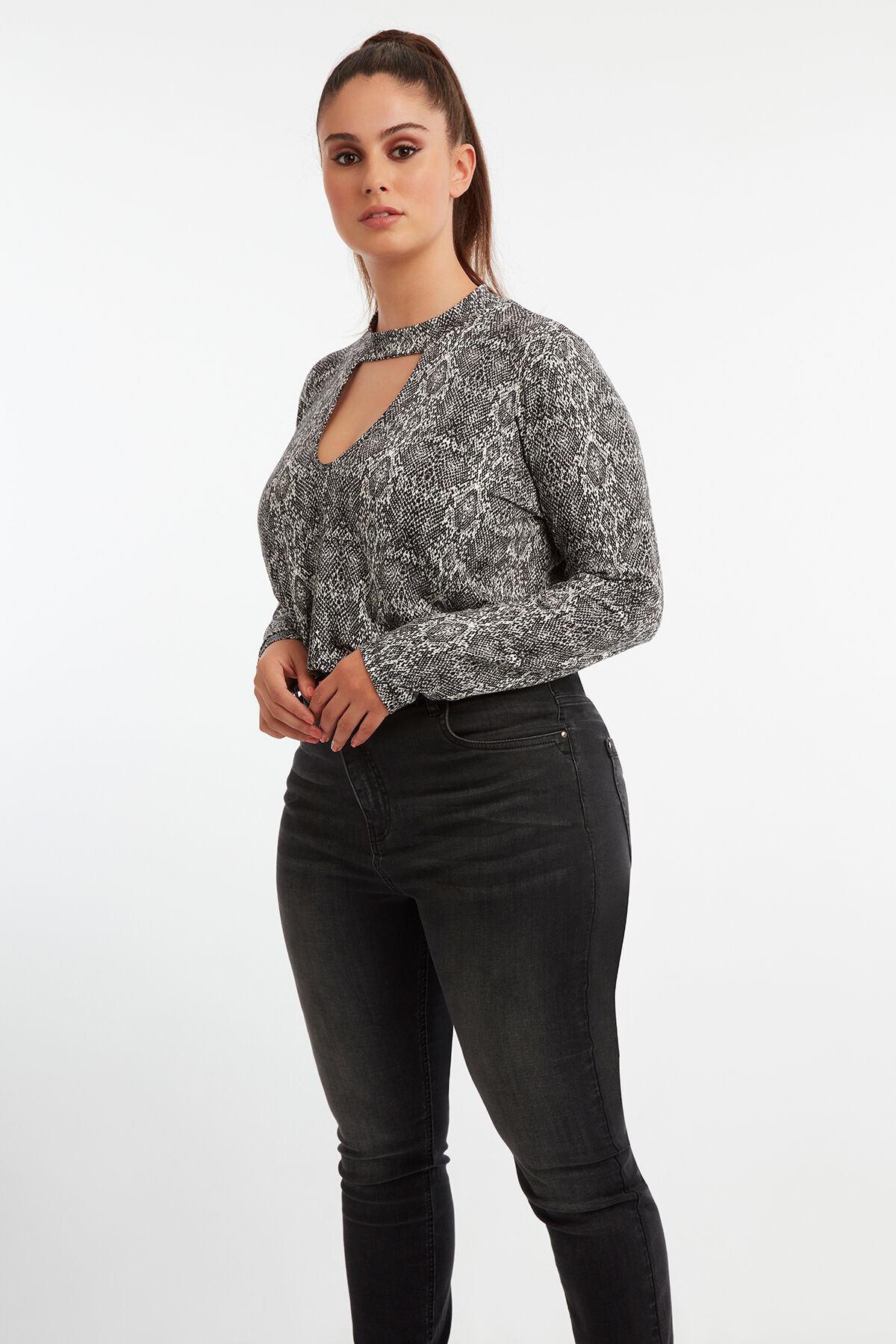 Body met slangen print image number 4