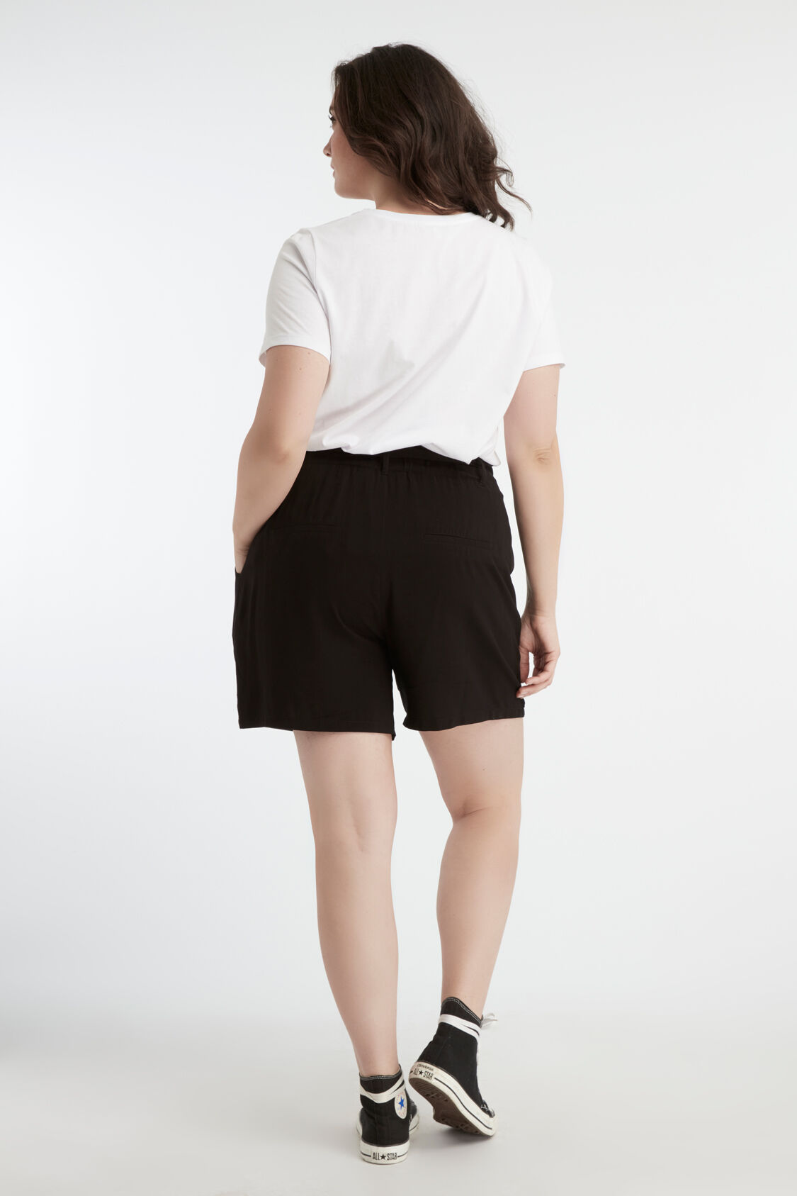 Viscose short met ceintuur image number 4