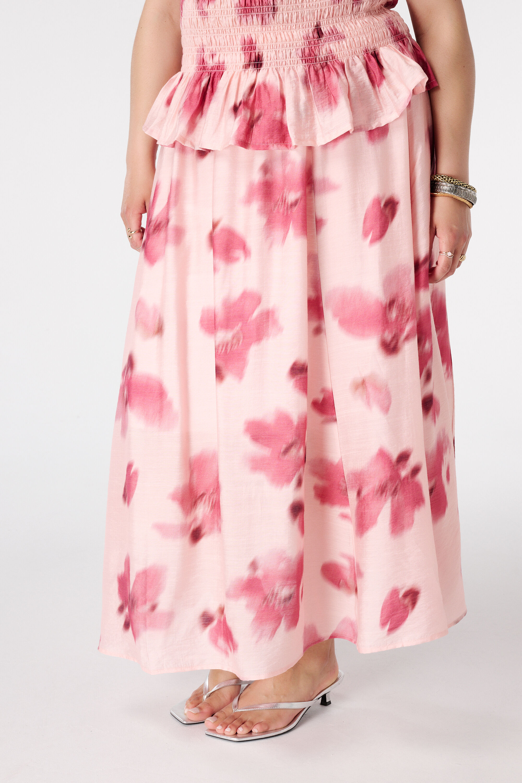 Rok in satijnlook met bloemenprint image number 5