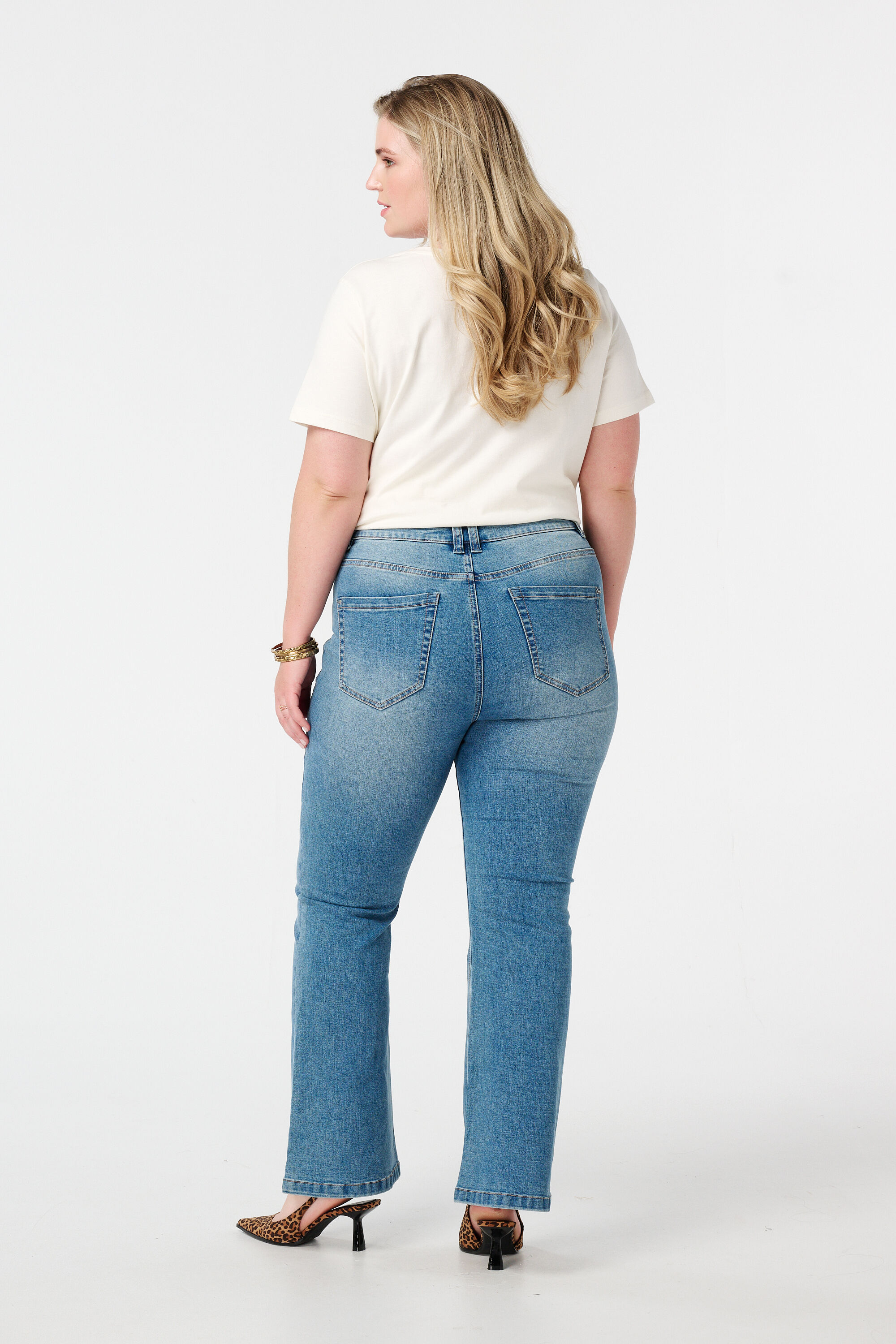 Flared leg jeans JASMIN image number 3