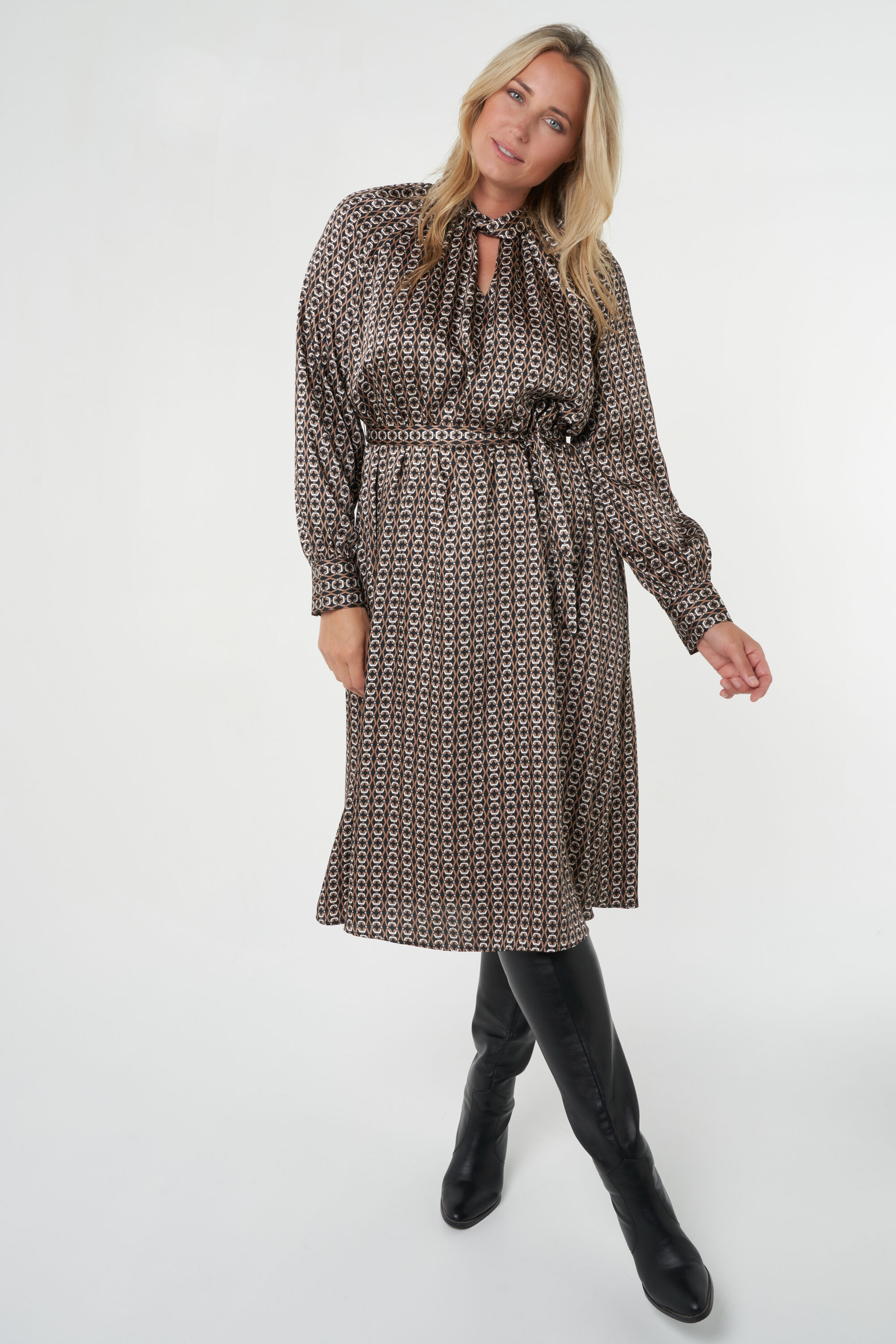 Jurk met shop grafische print
