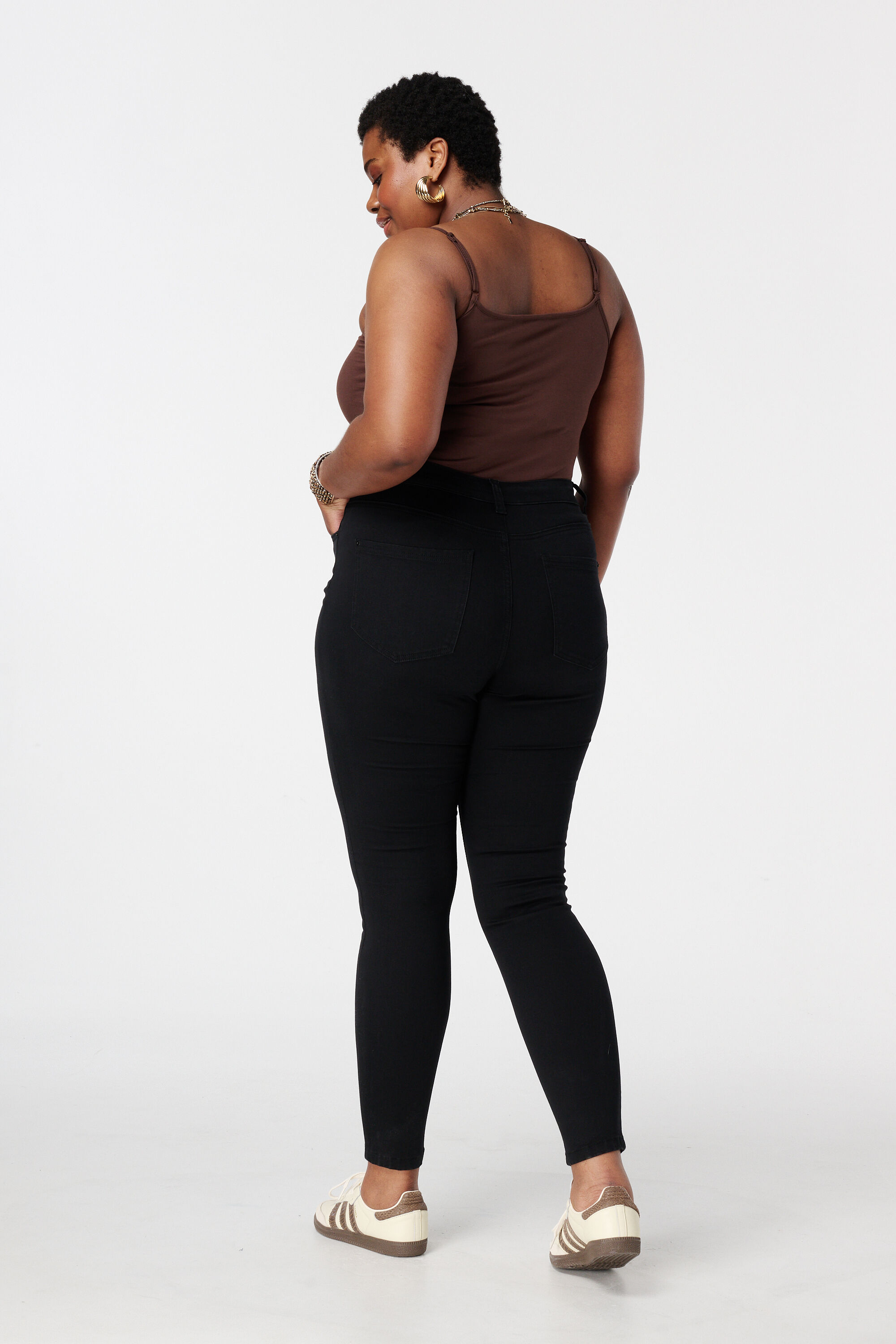 Skinny leg high waist jeans CHERRY image number 3