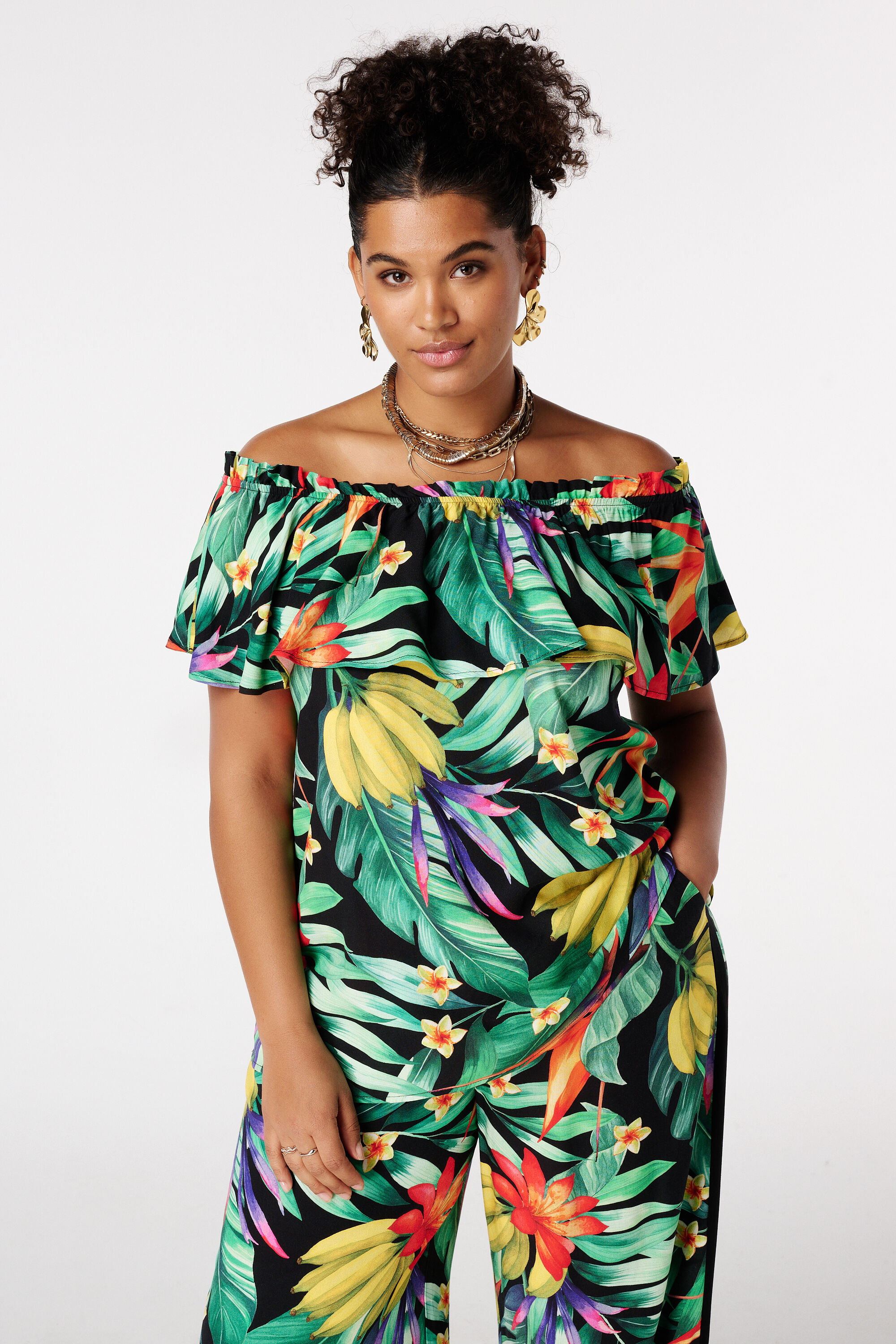 Off-shoulder blouse