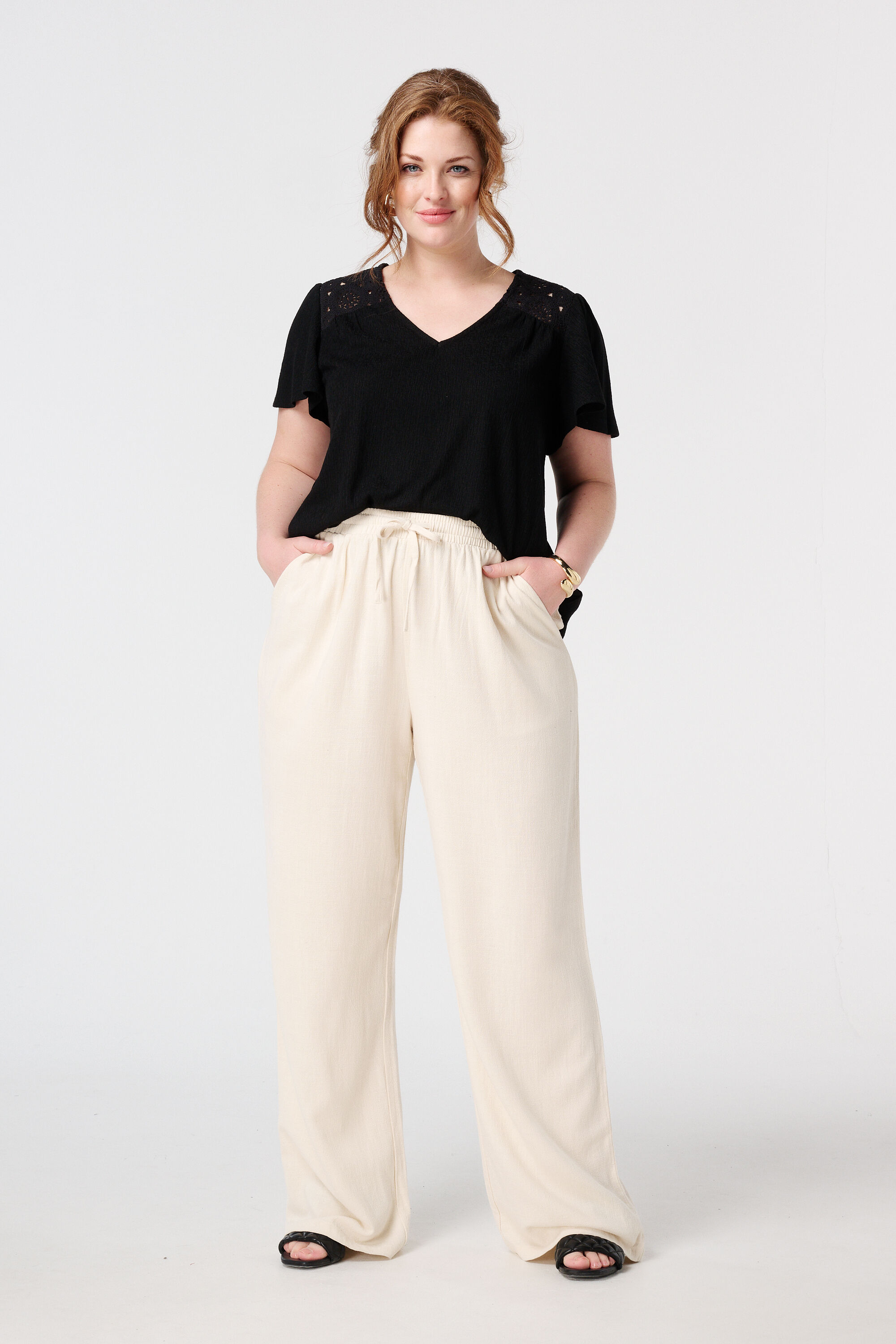 T-shirt met crochet details image number 5