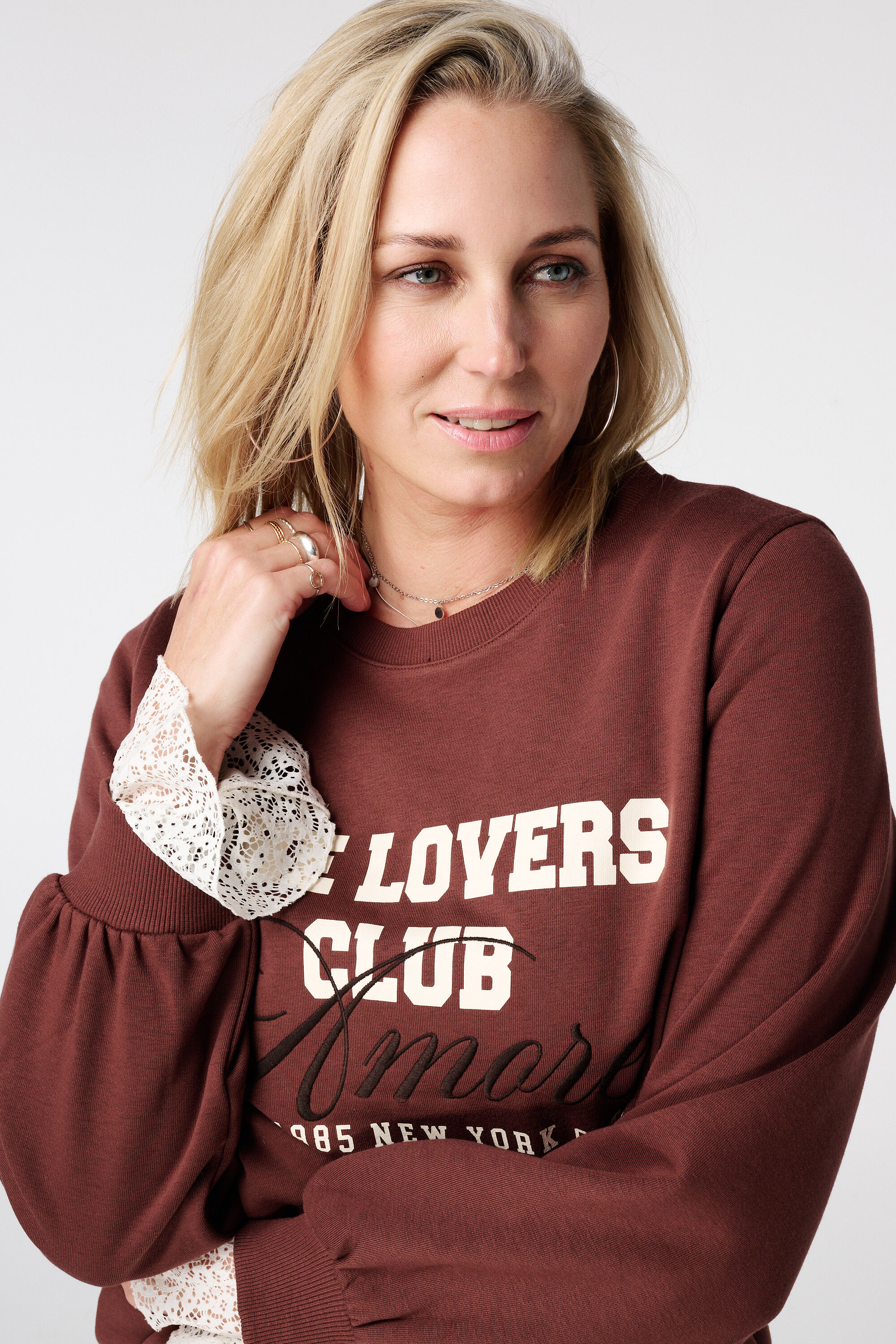 Sweater met artwork image number 4