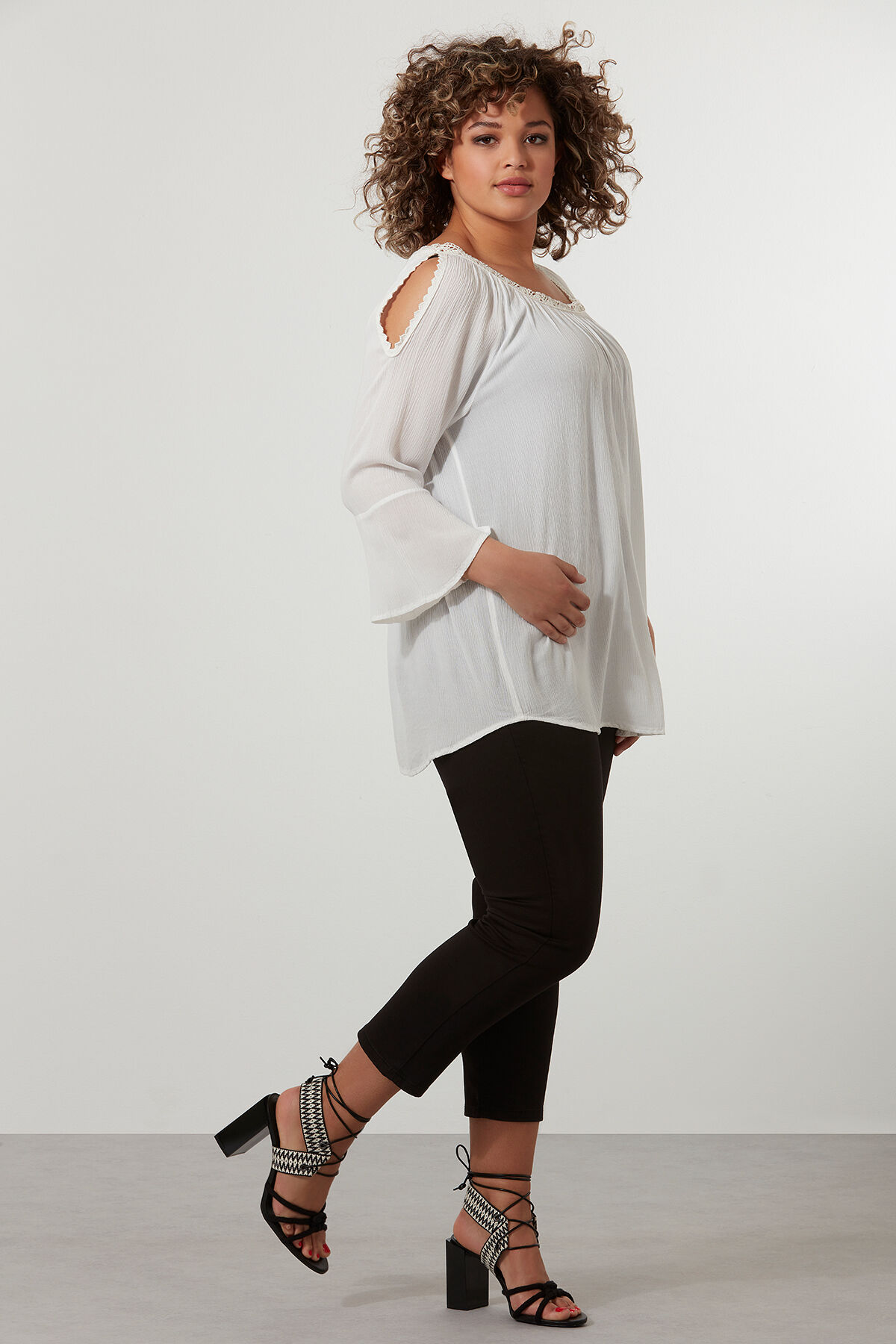 Blouse met trompetmouw image number 3