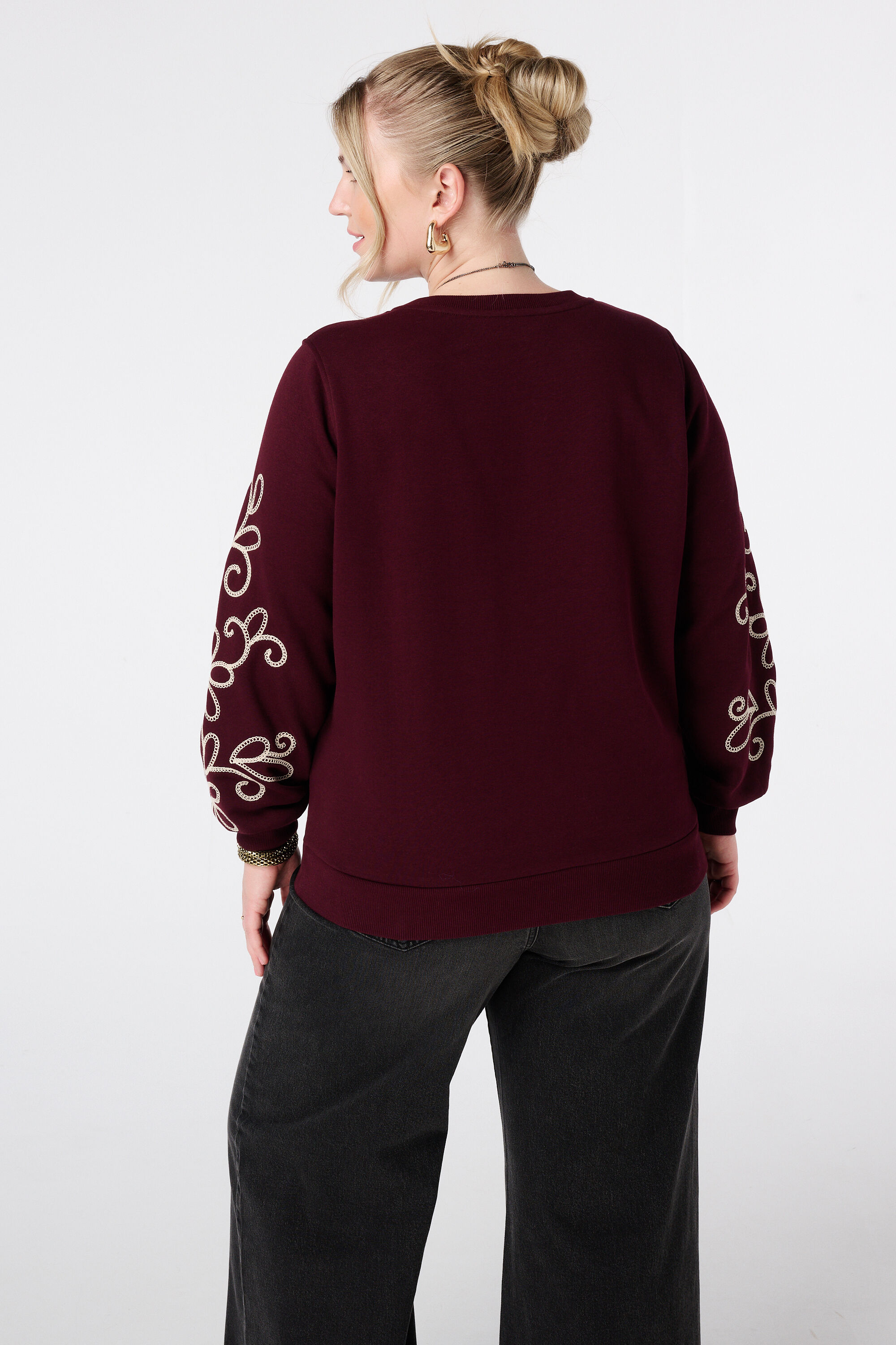 Sweater met broderie details image number 3