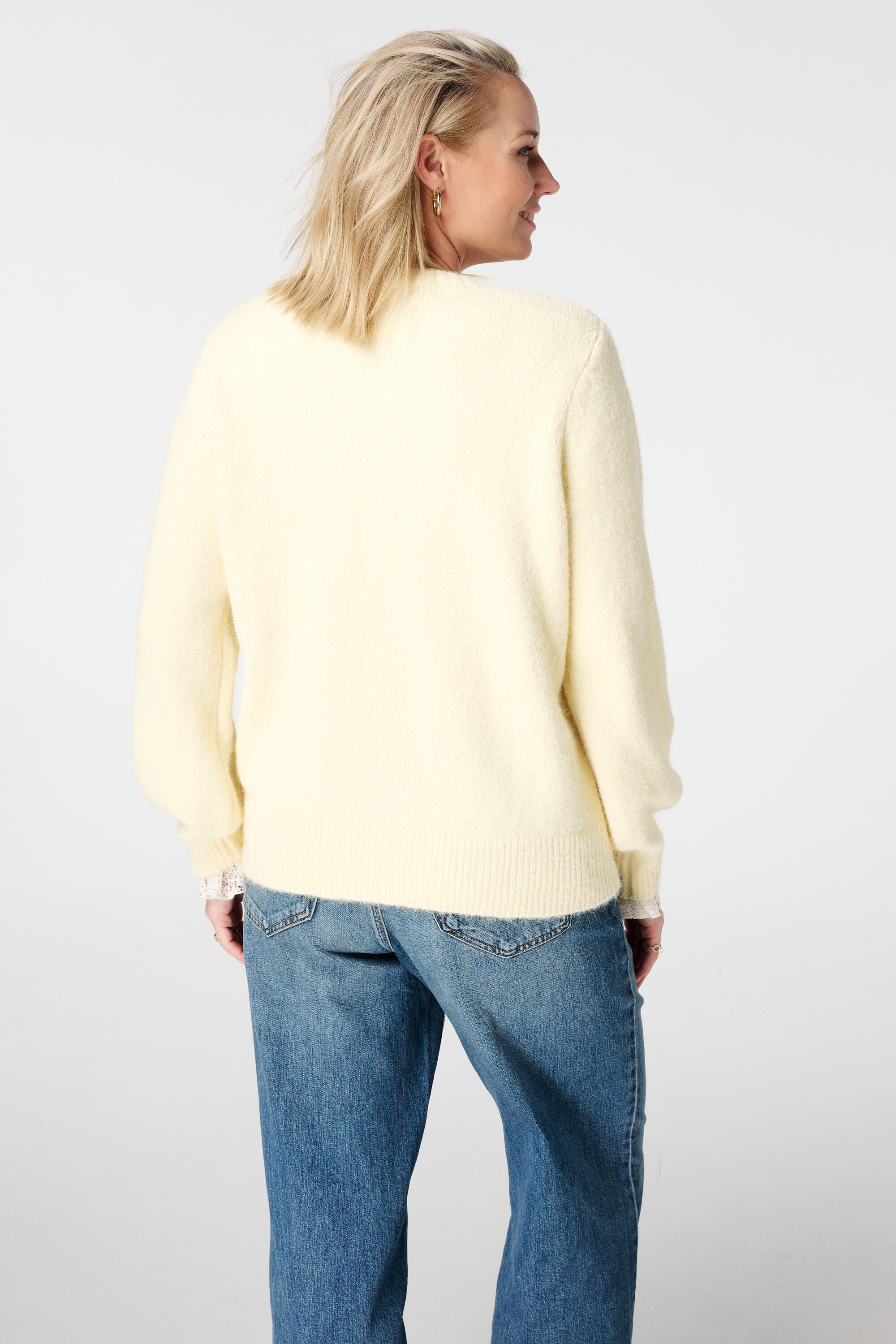 Gebreid vest met knoopsluiting image number 3