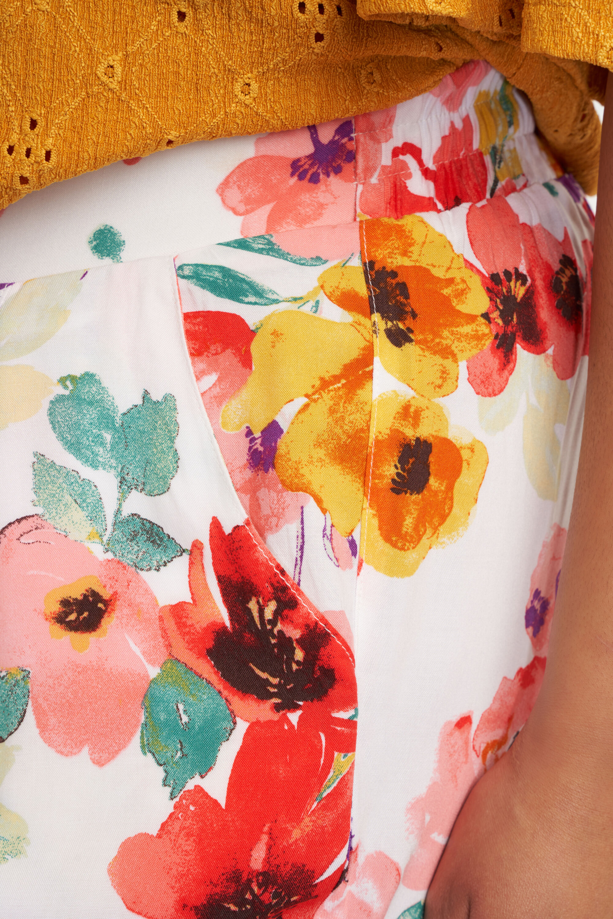 Short met bloemenprint image number 5