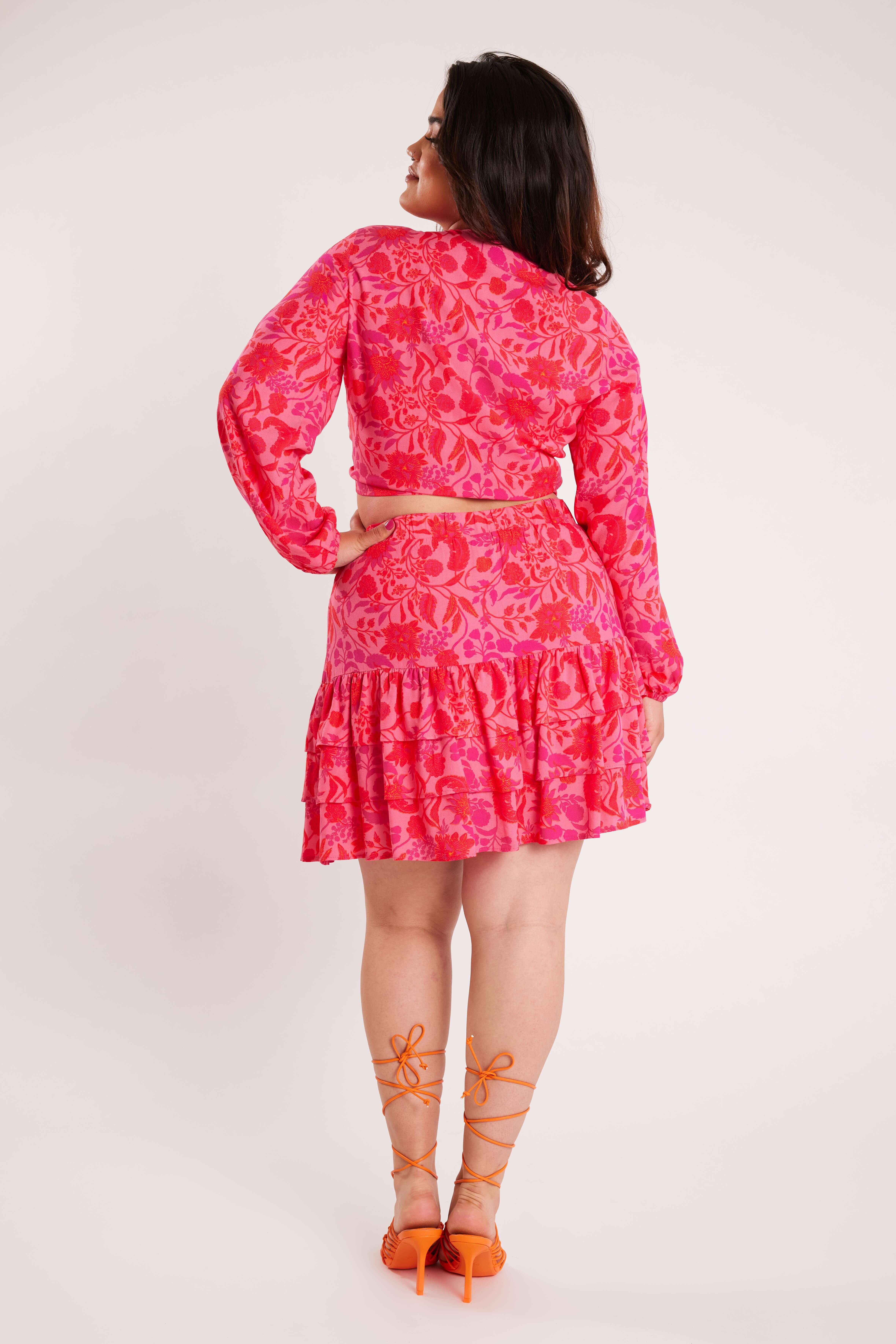 Korte top met knoop image number 5