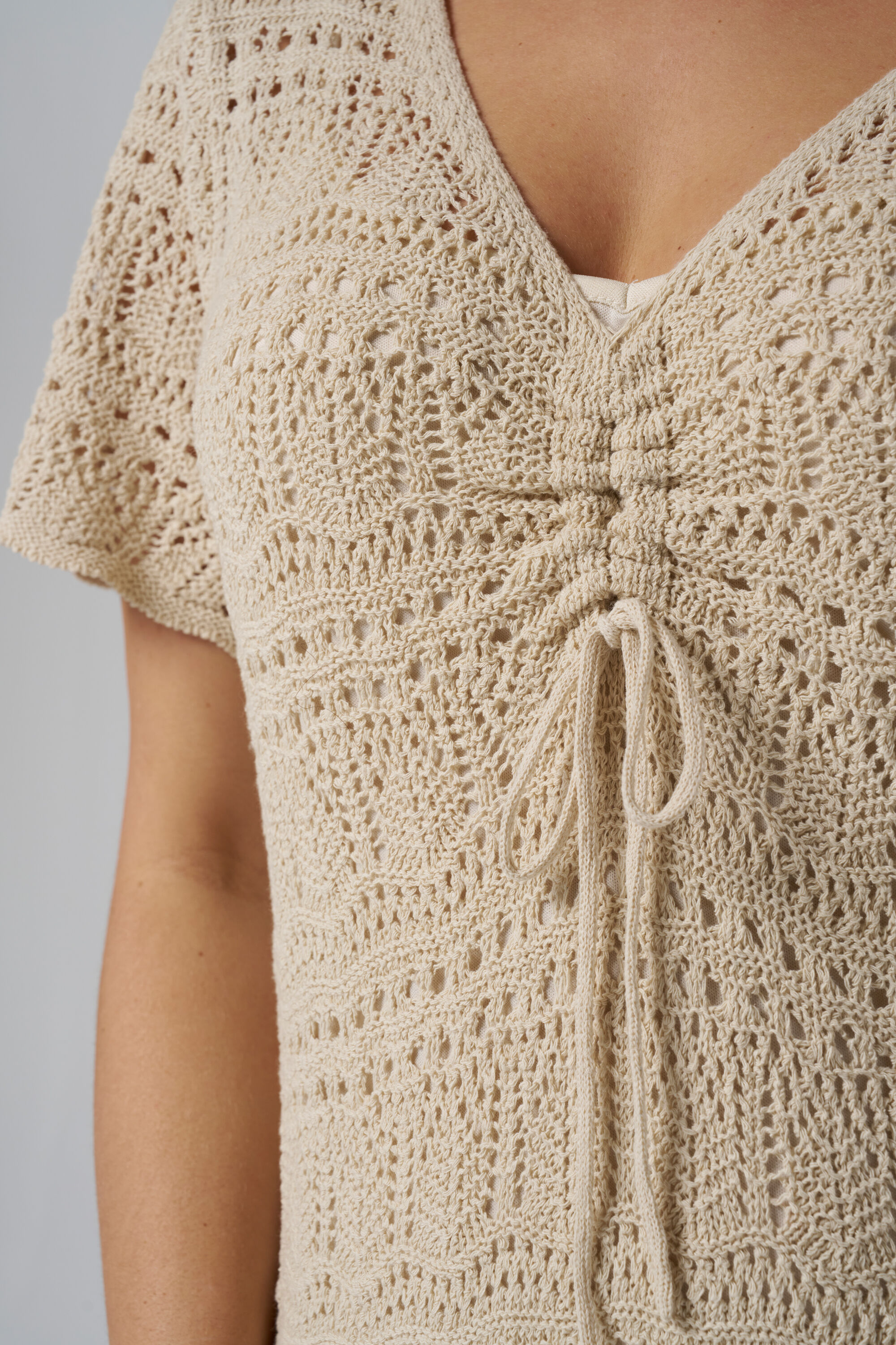 Gehaakte jurk met strikdetail image number 4