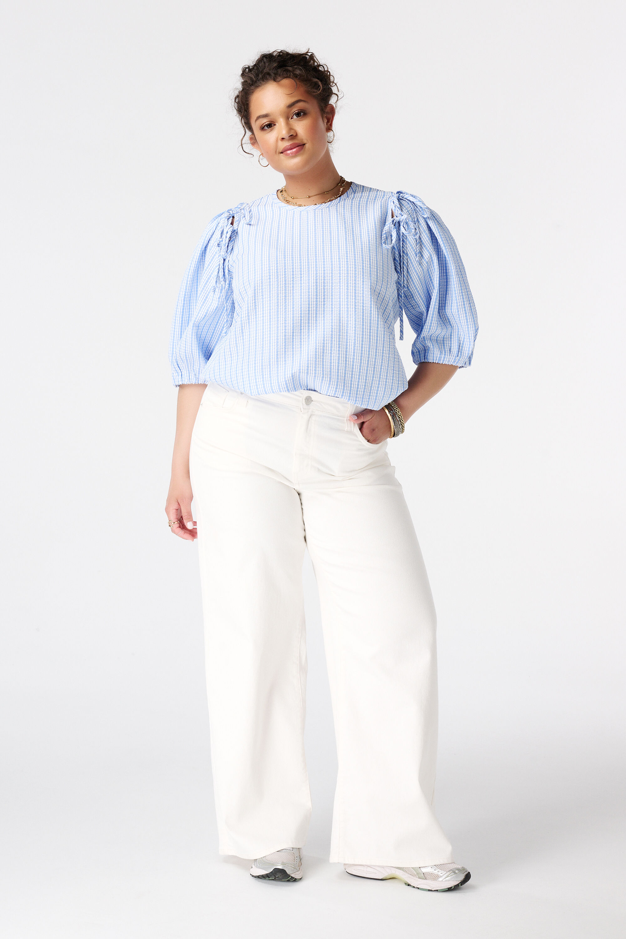 Geruite blouse met pofmouwen image number 5