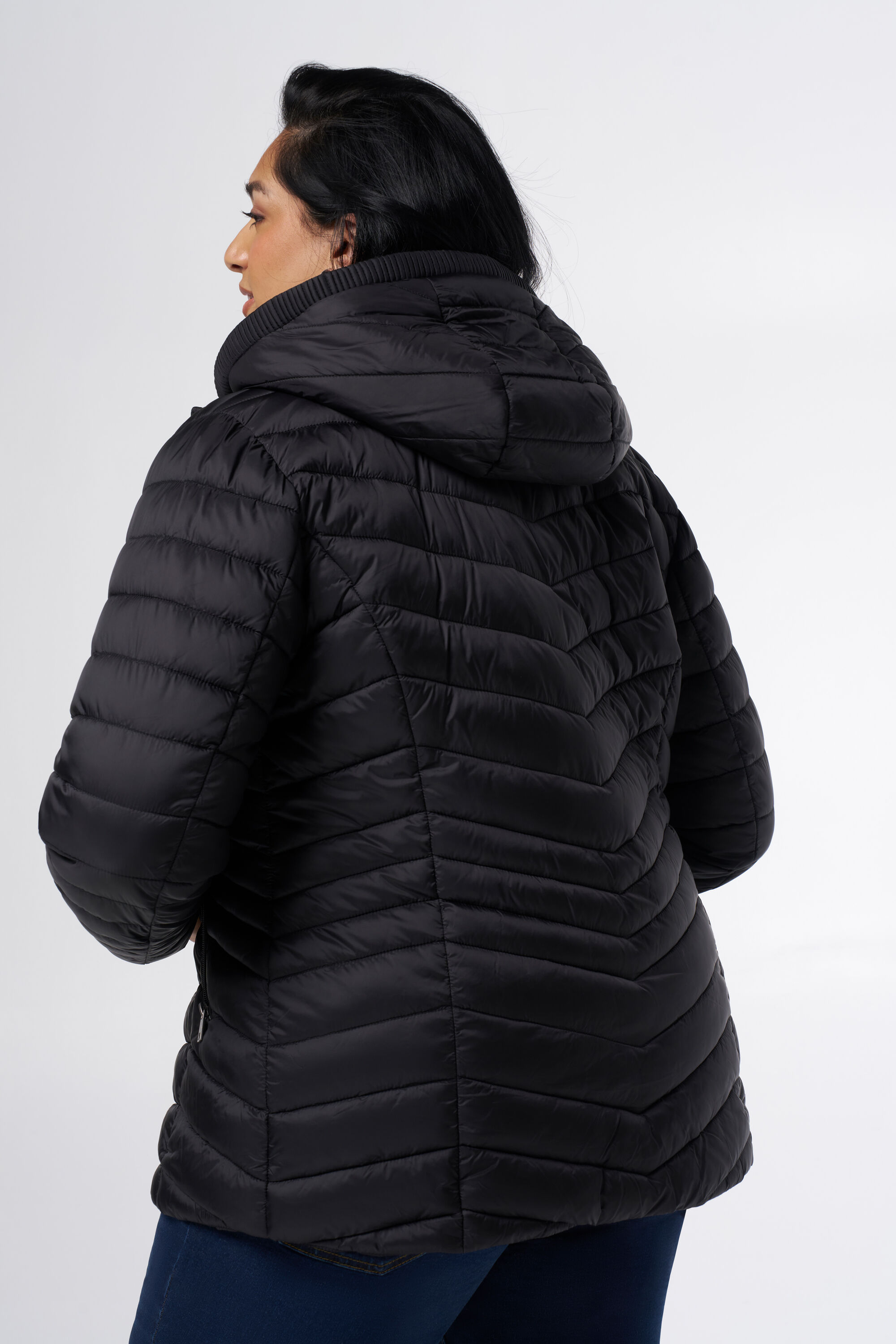 Gewatteerde jas met capuchon image number 3