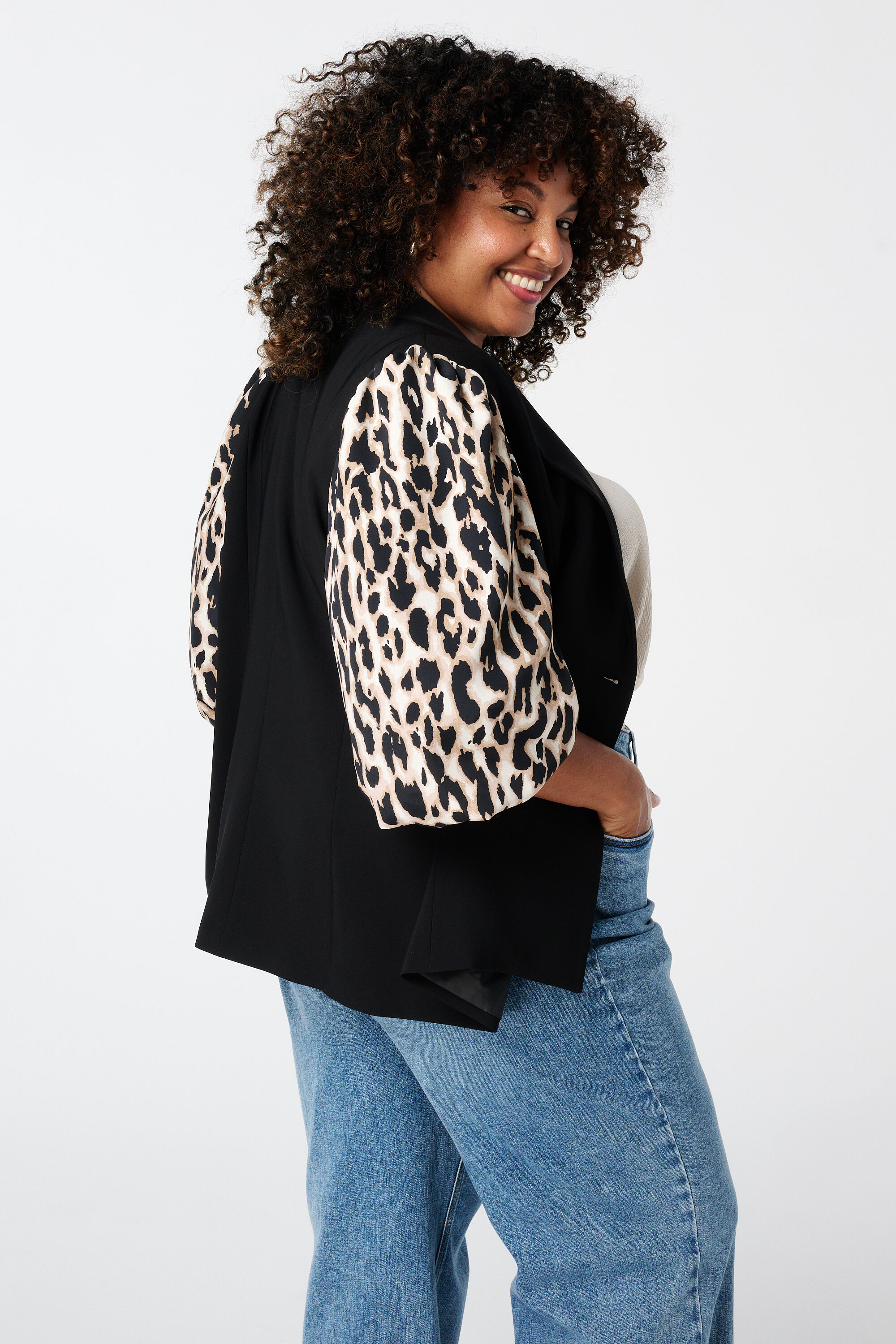 Blazer met panterprint pofmouwen image number 3