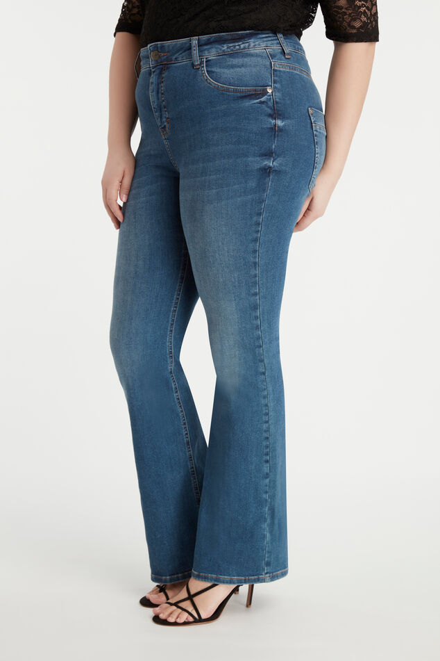 Magic Simplicity flared leg SHAPING jeans image number 5