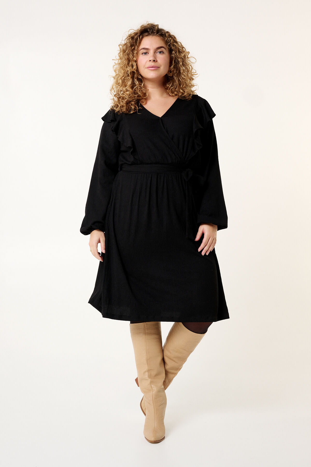 Jurk met ruffle details image number 6