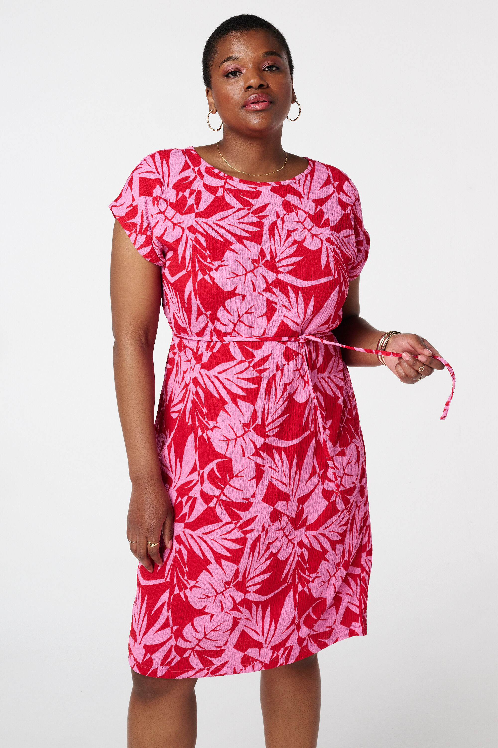 Midi jurk met print en strikkoord image number 5