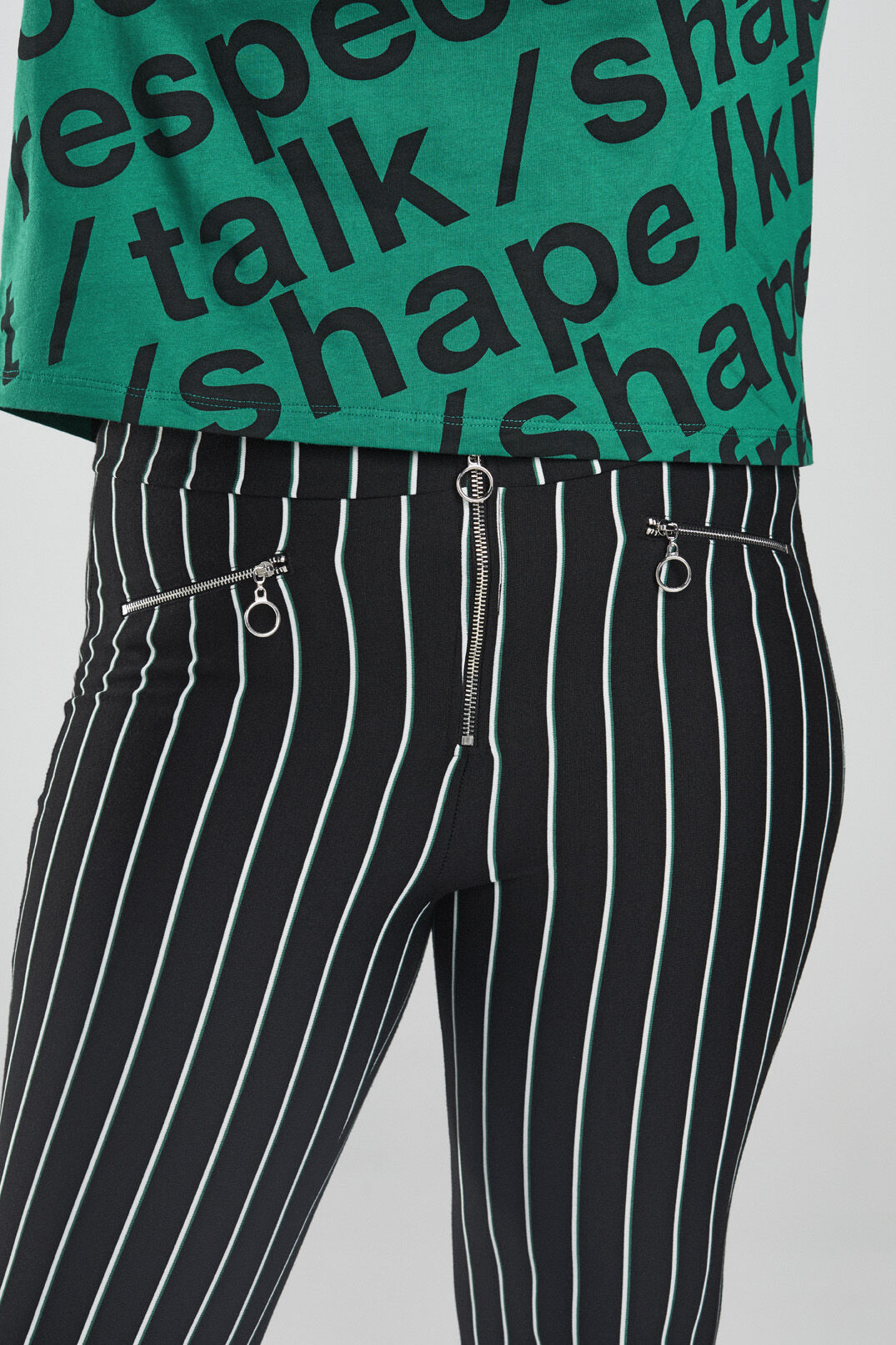 Gestreepte flared broek  image number 3