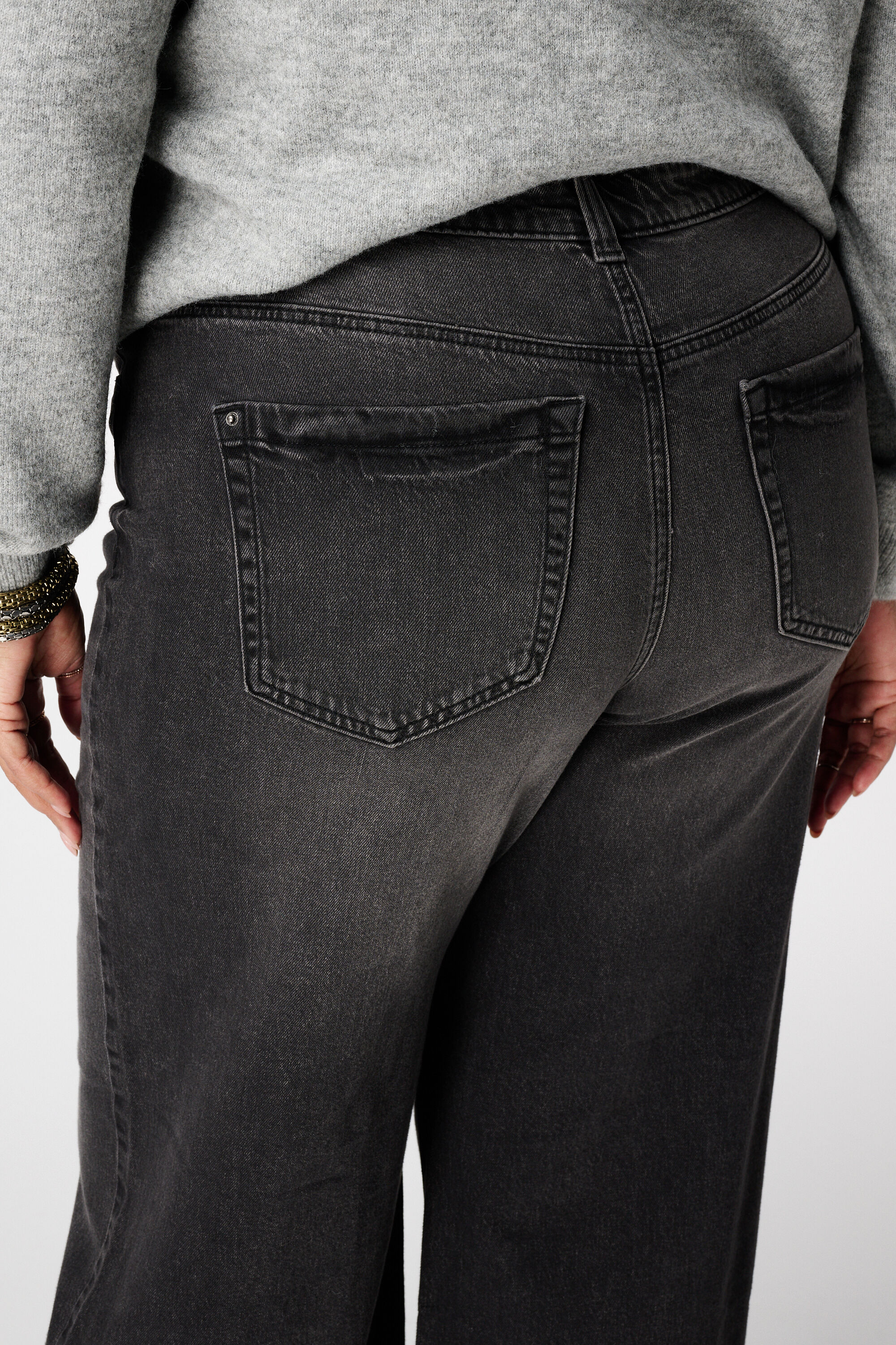 Wide leg jeans met hoge taille image number 6