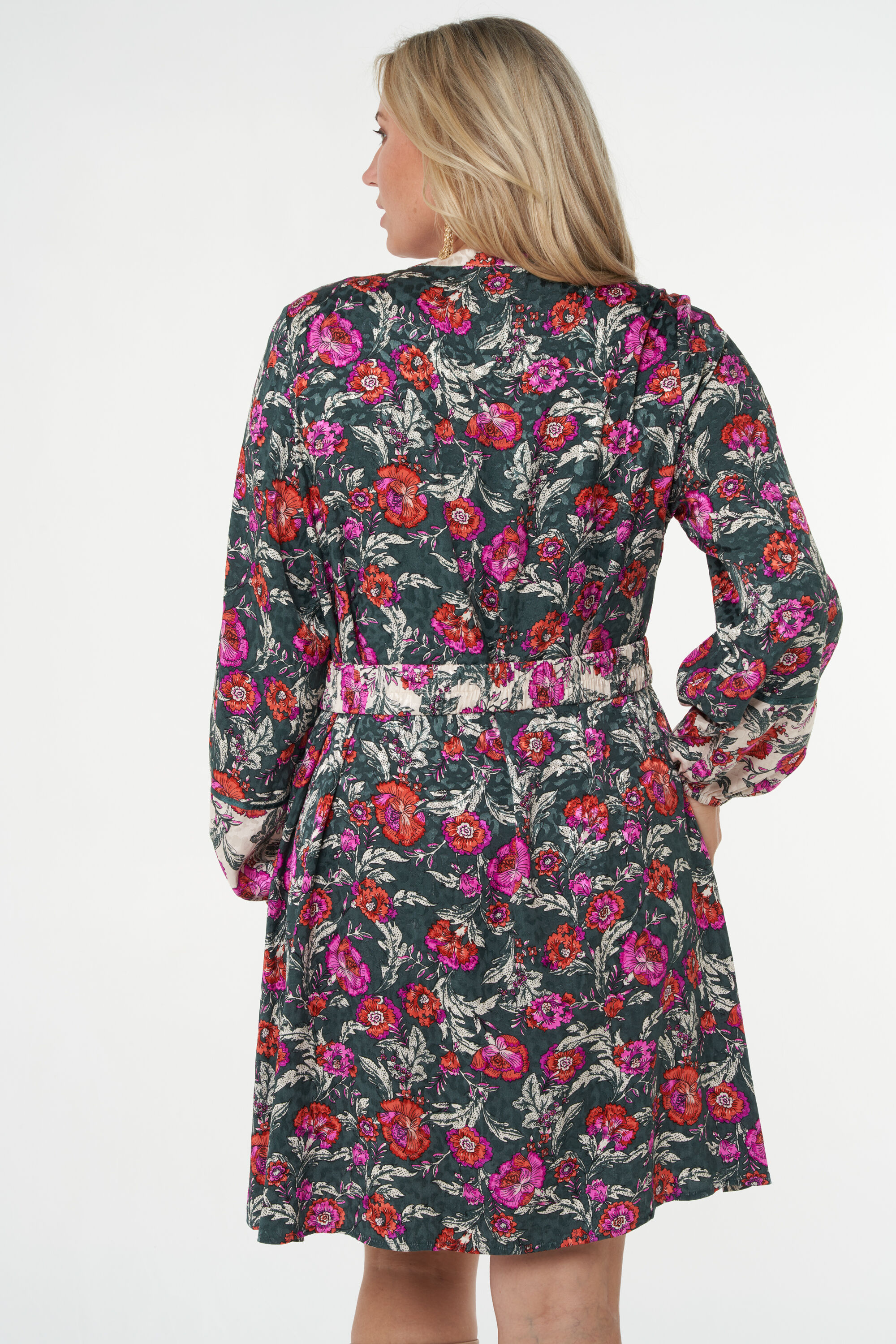 Jurk met bijpassende riem image number 4