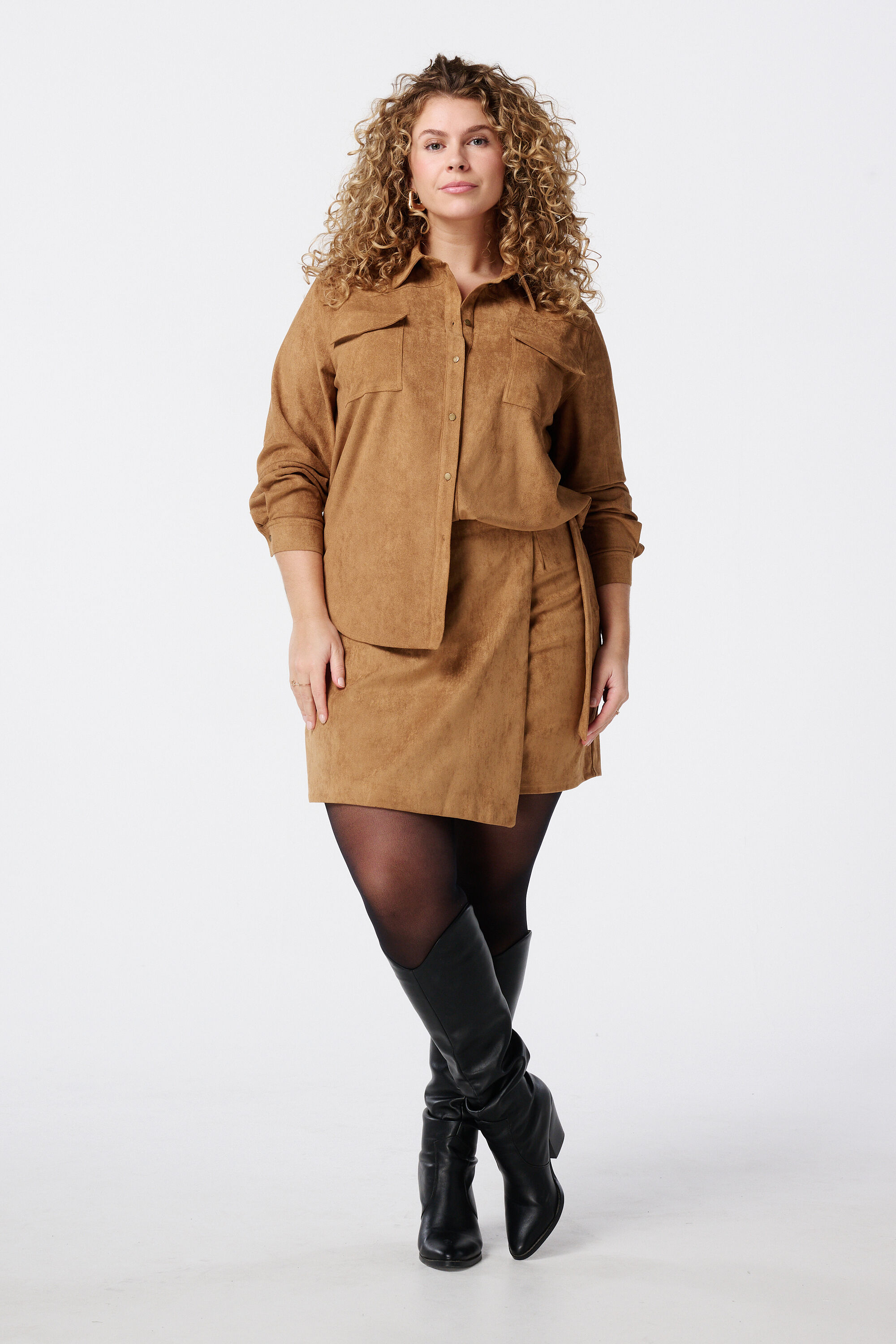 Suede blouse met zakken image number 5