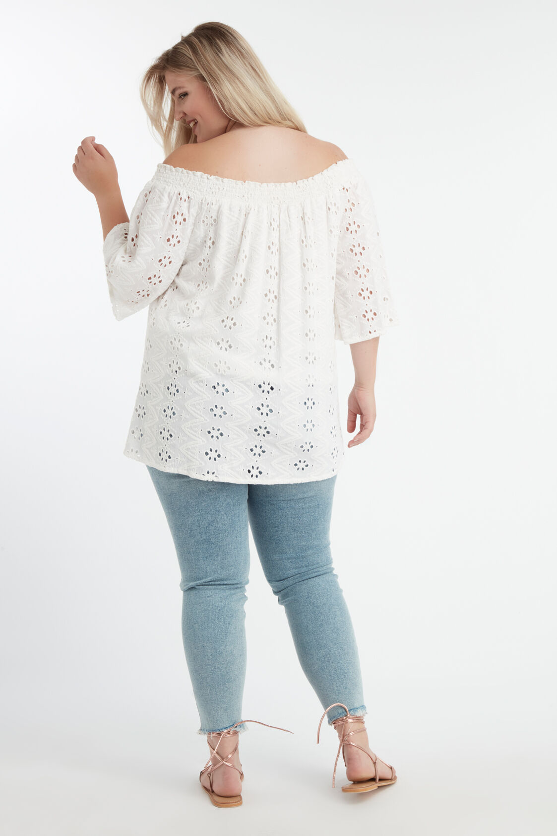 Opengewerkte off-shoulder top image number 4