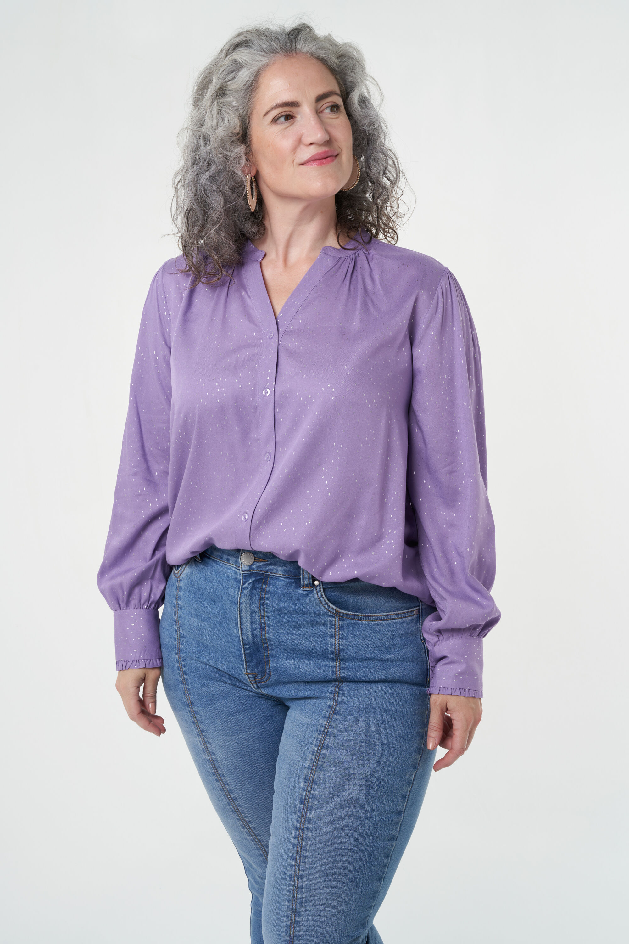 Lila blouse met zilveren accenten image number 6