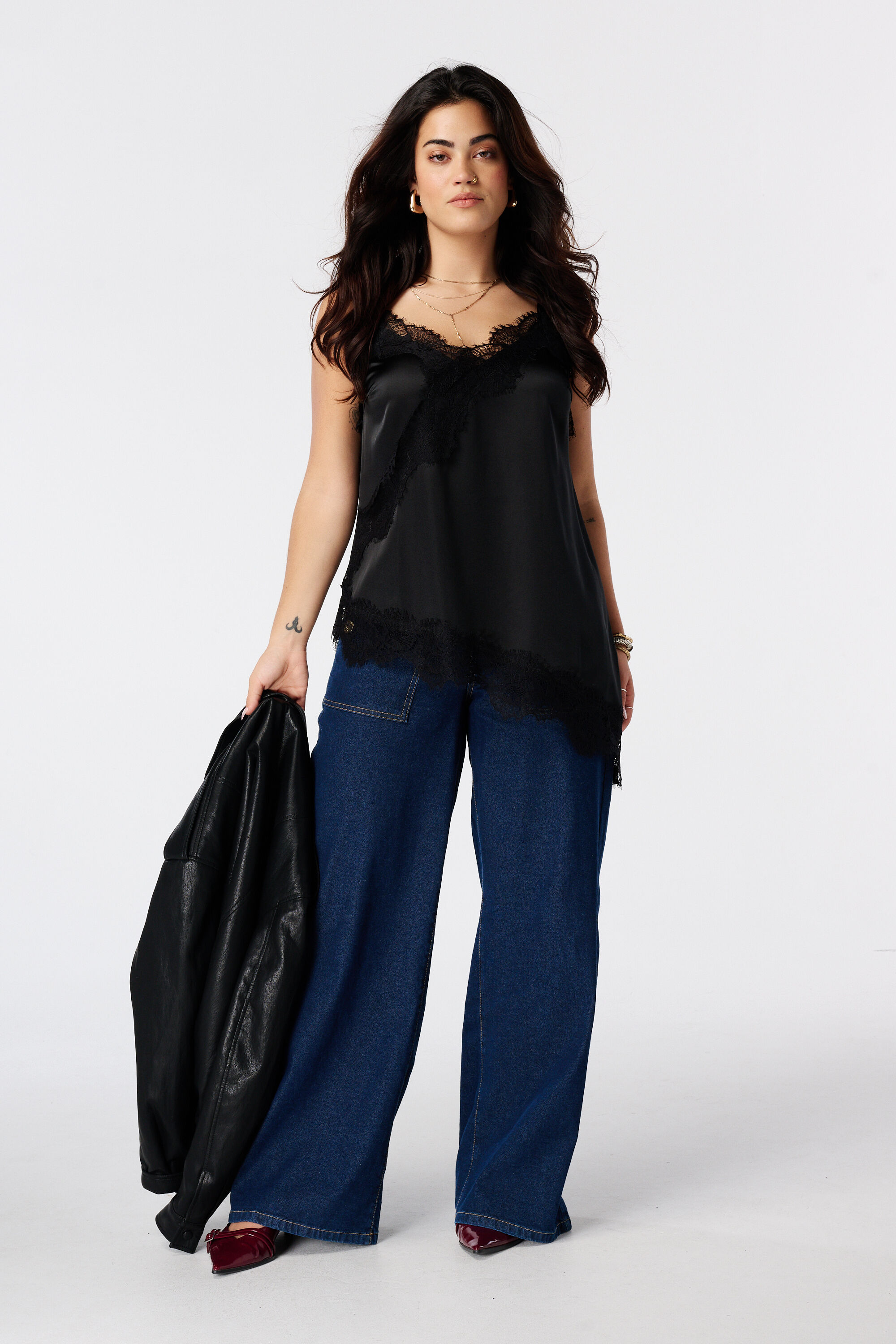 A-symmetrische blouse met kant image number 5