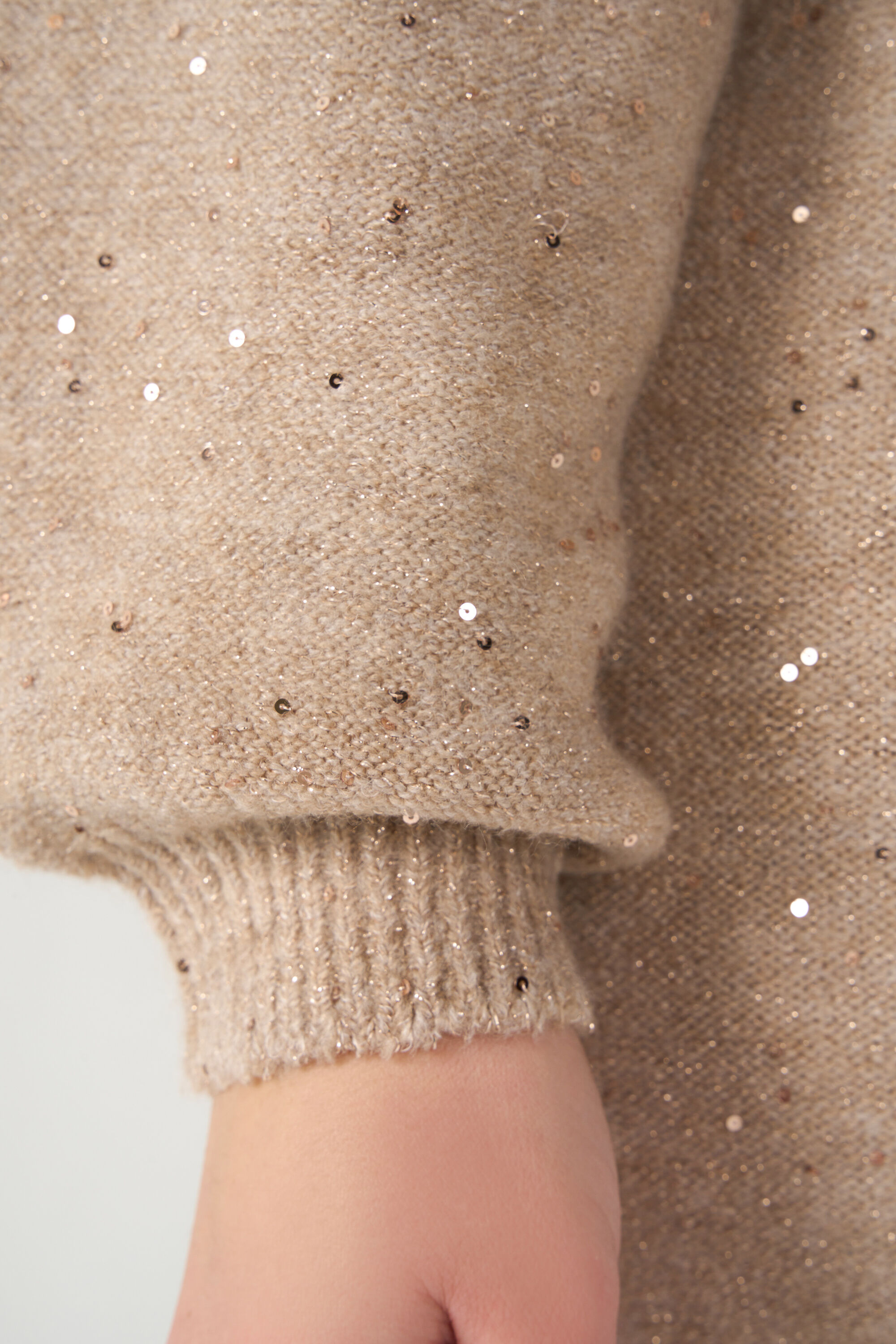 Gebreide jurk met glinsterende details image number 4