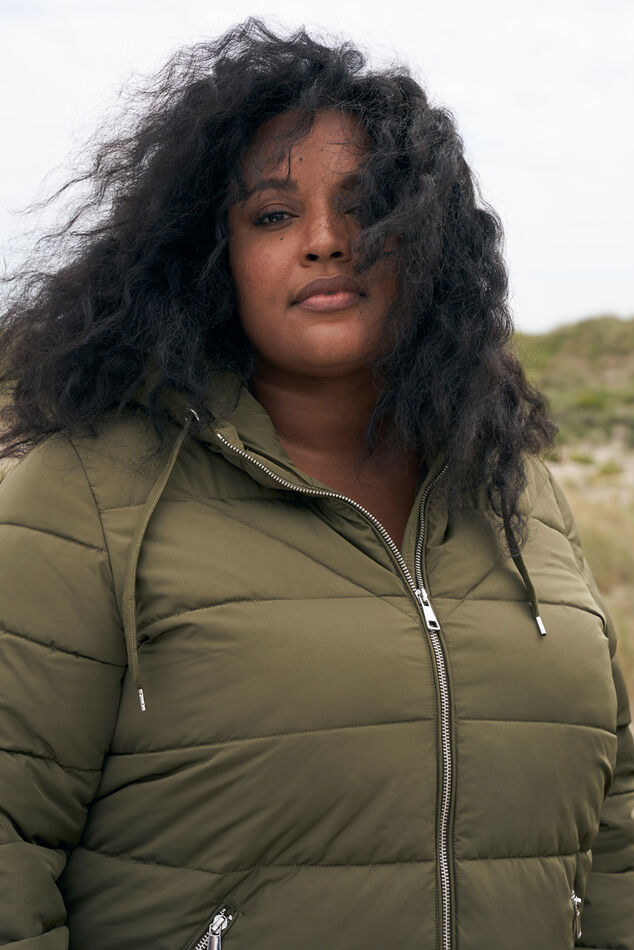 Gewatteerde jas met capuchon image number 0