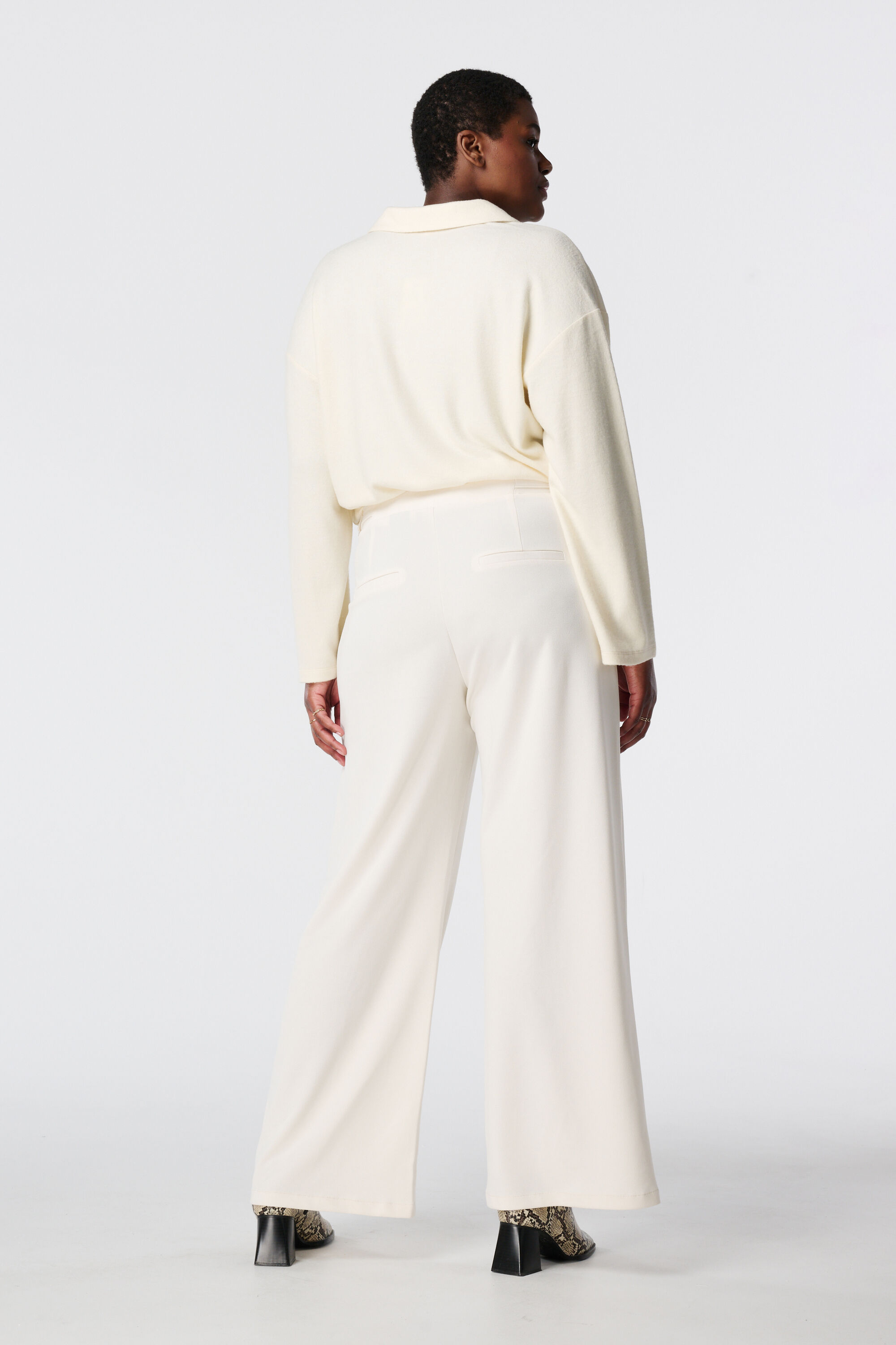 Rechtvallende broek met stretch image number 3