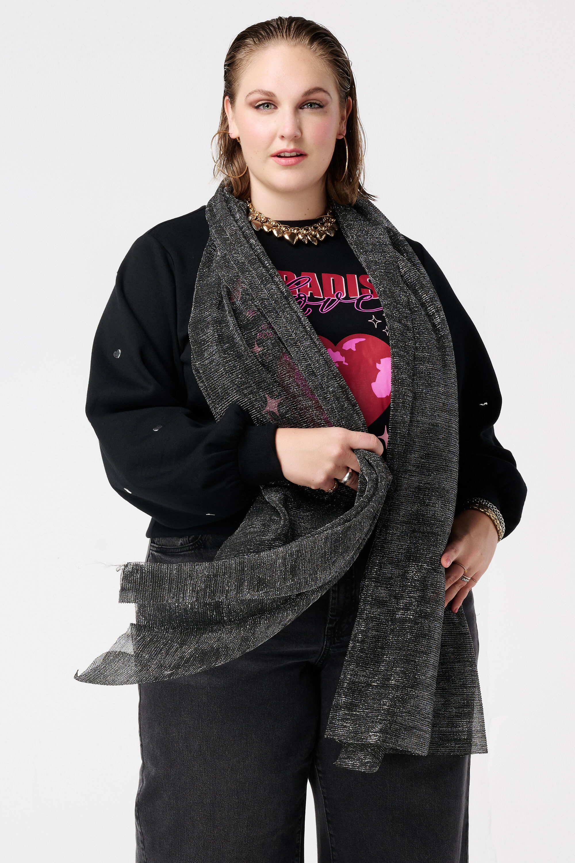 Pliss&eacute; sjaaltje met lurex image number 0