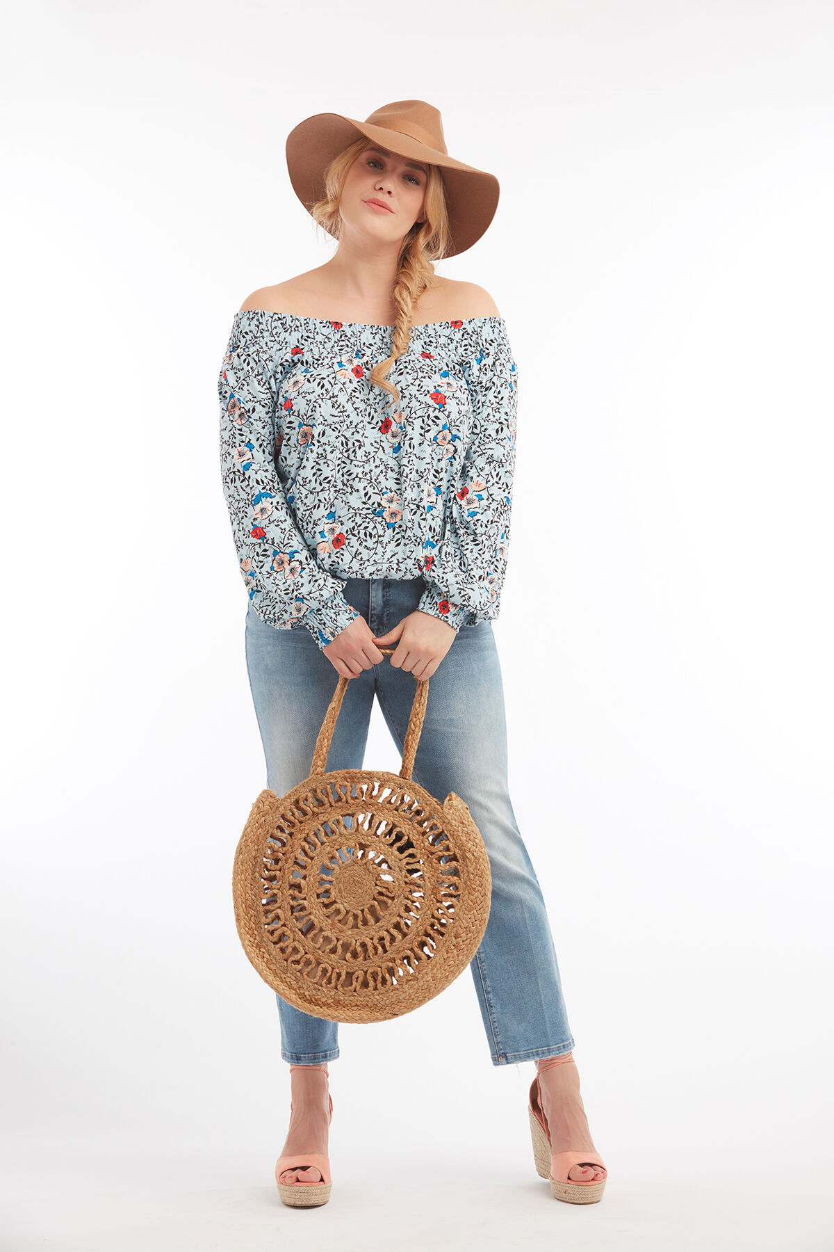 Off-shoulder top image number 5