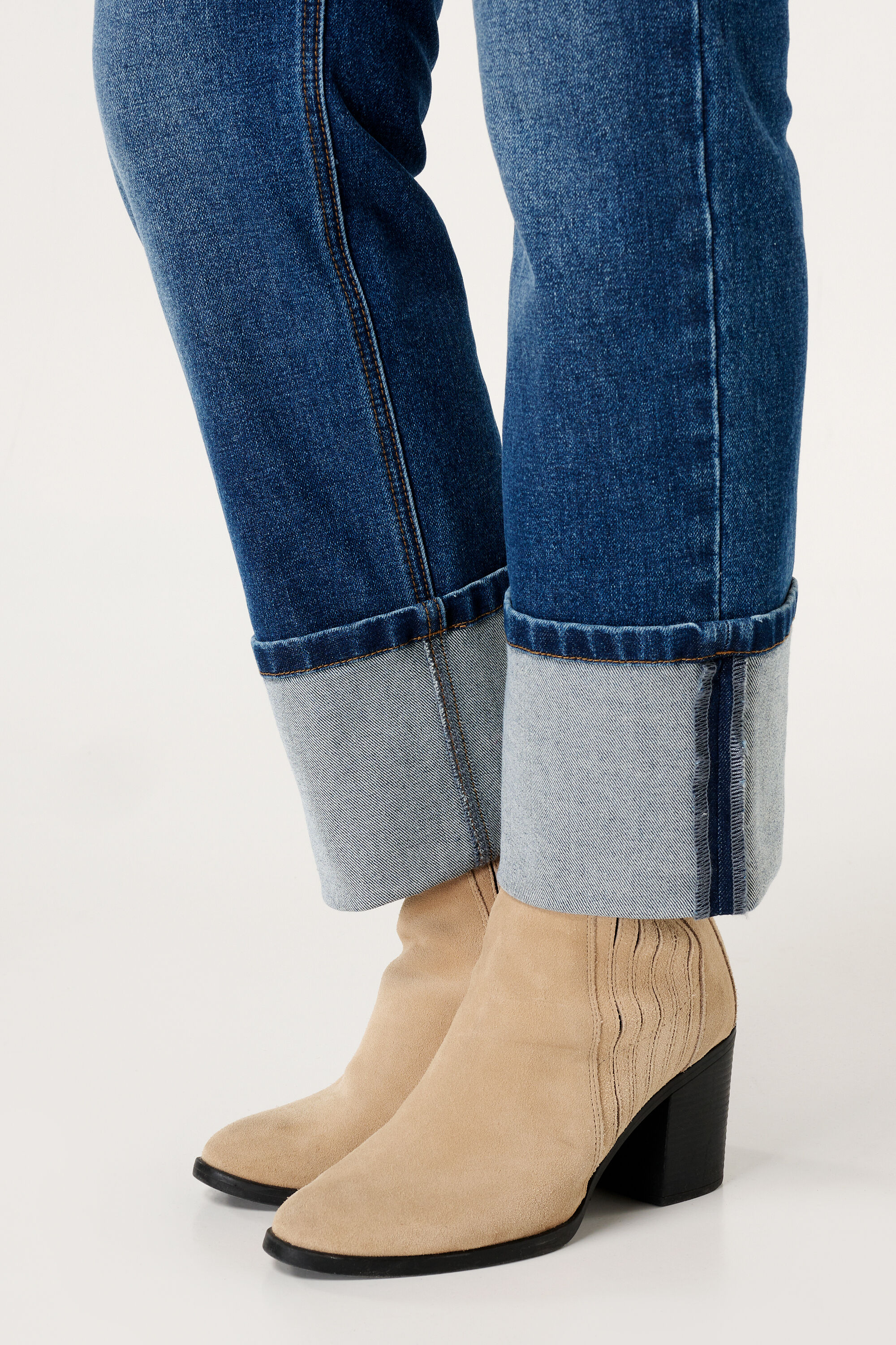 Jeans met rechte pijpen en omslag image number 4