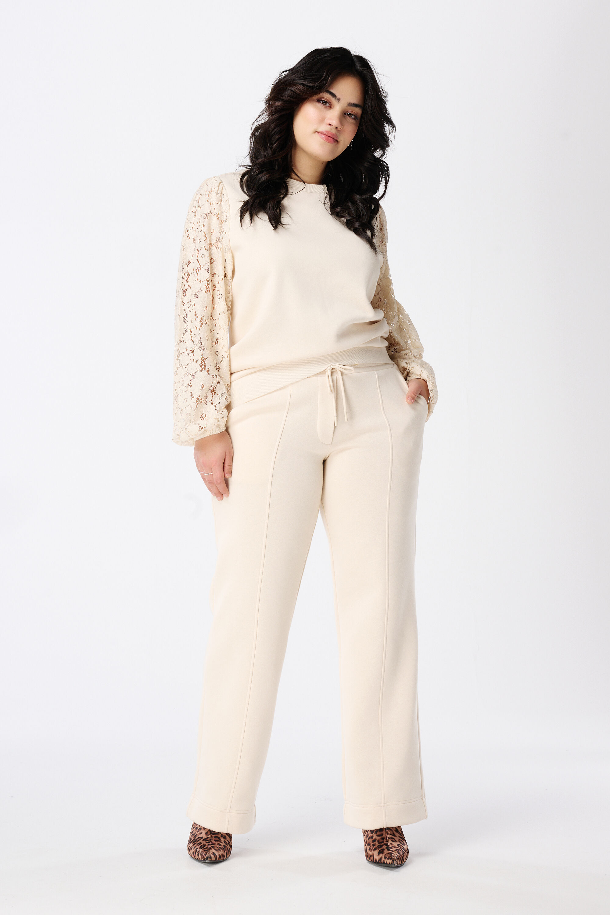 Top met kanten mouwen image number 5