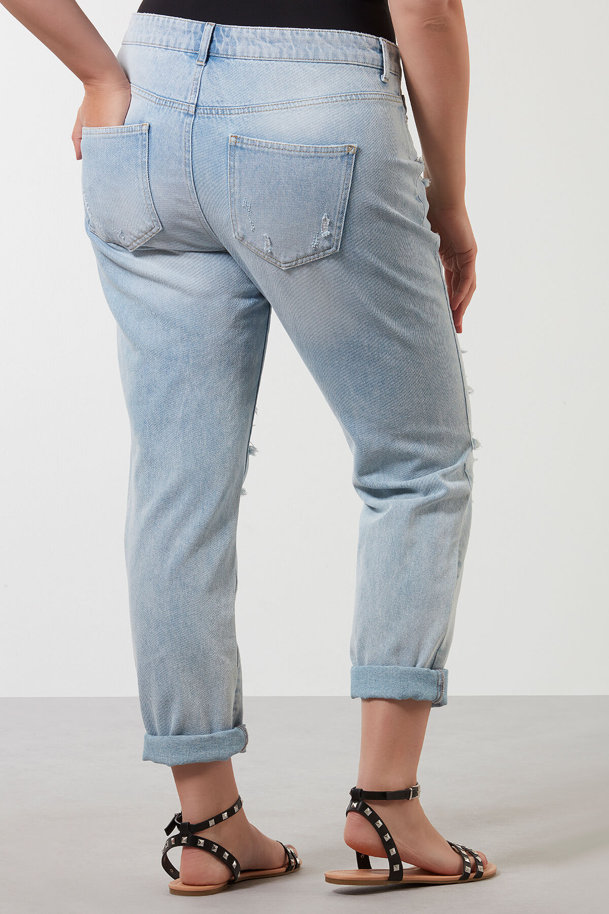 Boyfriend jeans met scheuren image number 3