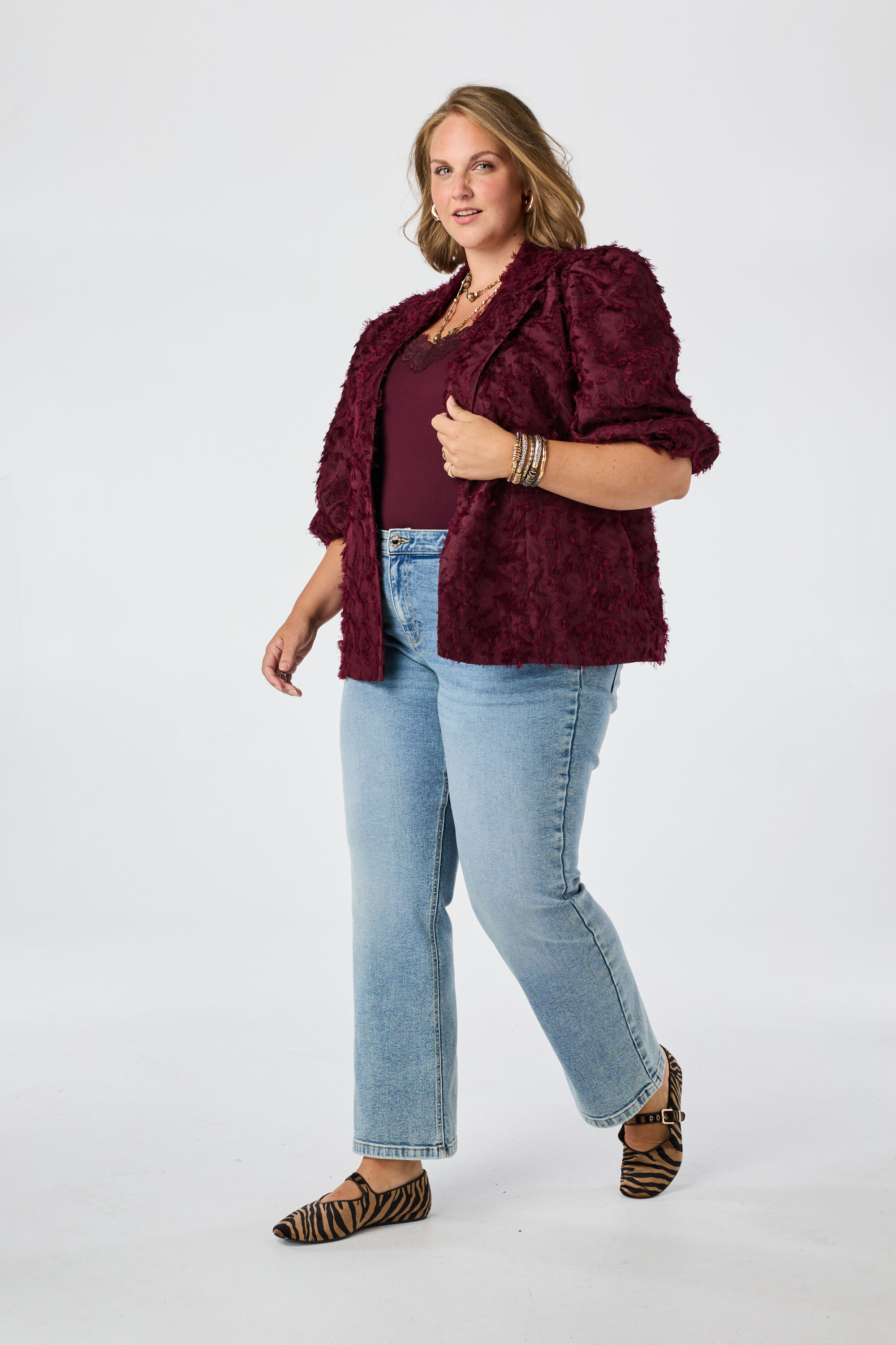 Fluffy blazer met pofmouwen image number 5