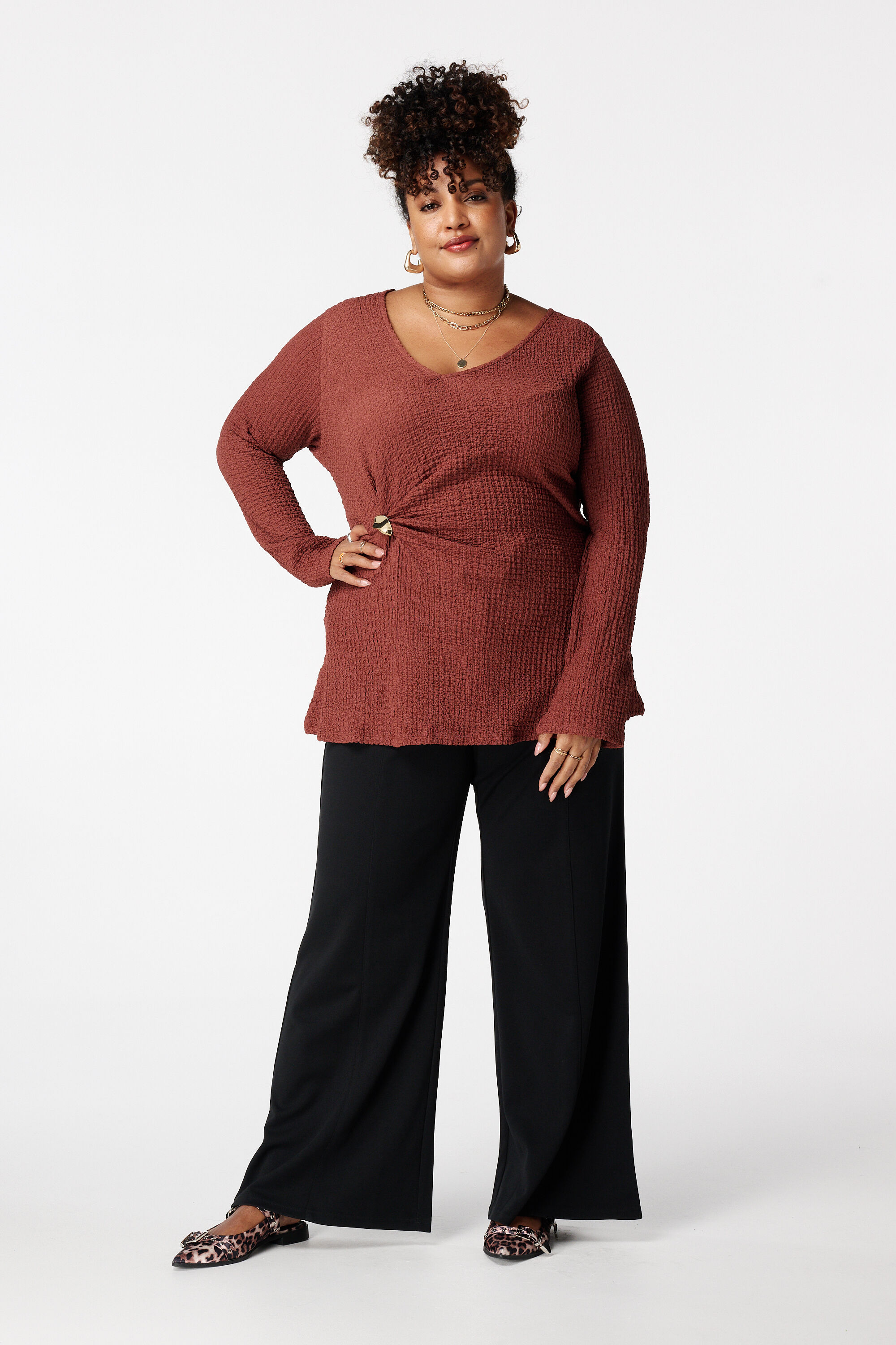 Top met knoopdetail image number 5