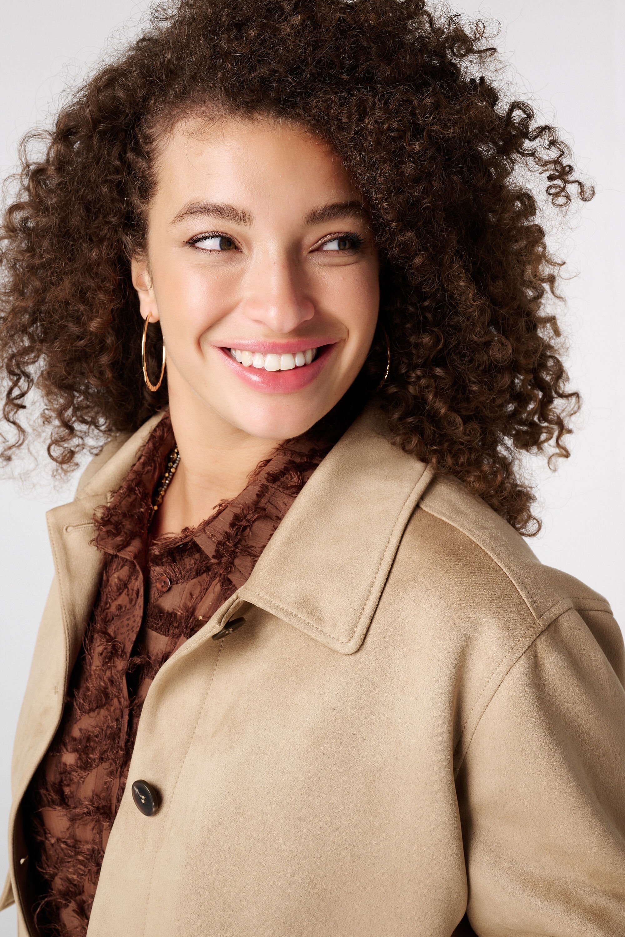 Su&egrave;dine jacket met knoopsluiting image number 4