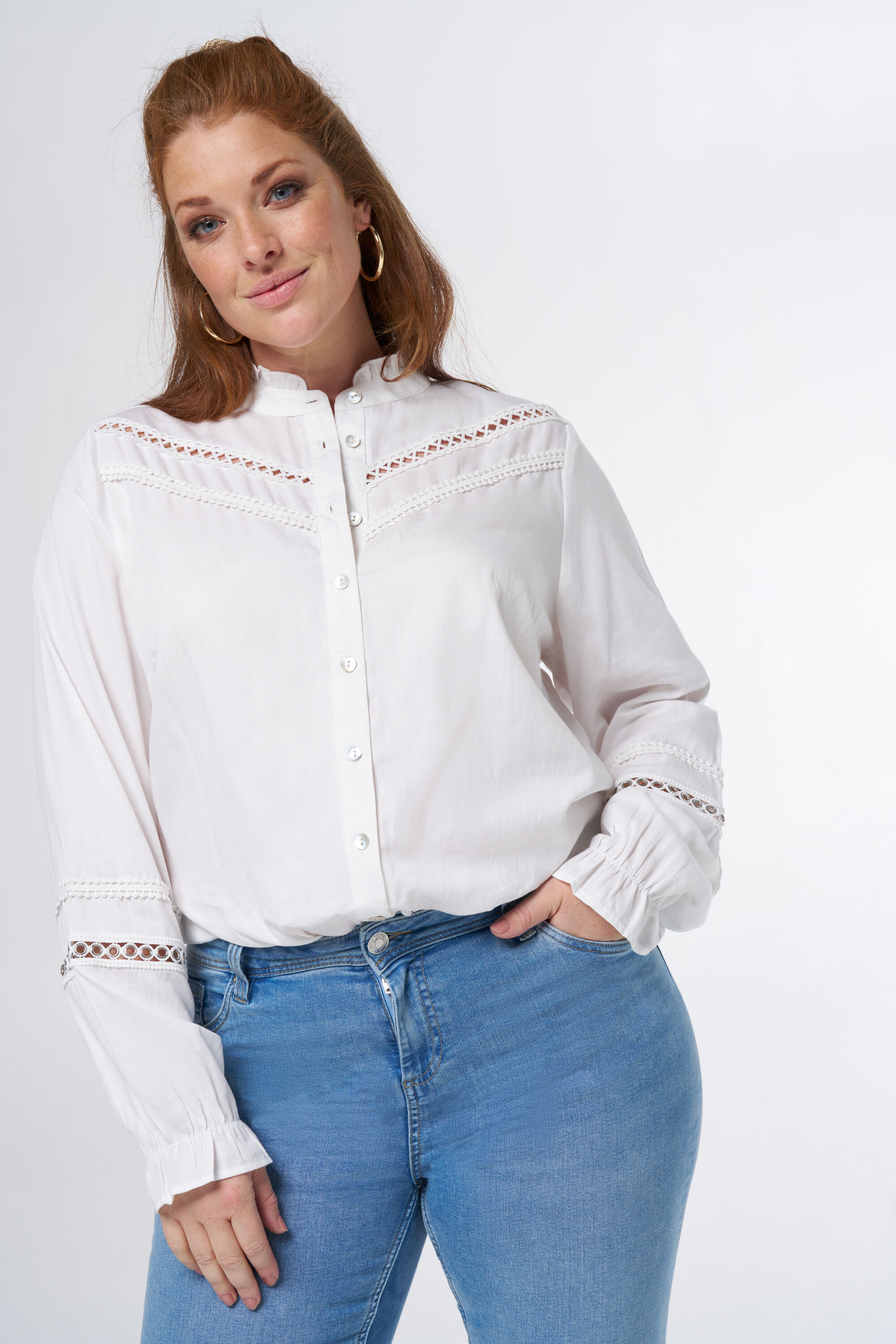 Blouse met details en opstaande kraag image number 6