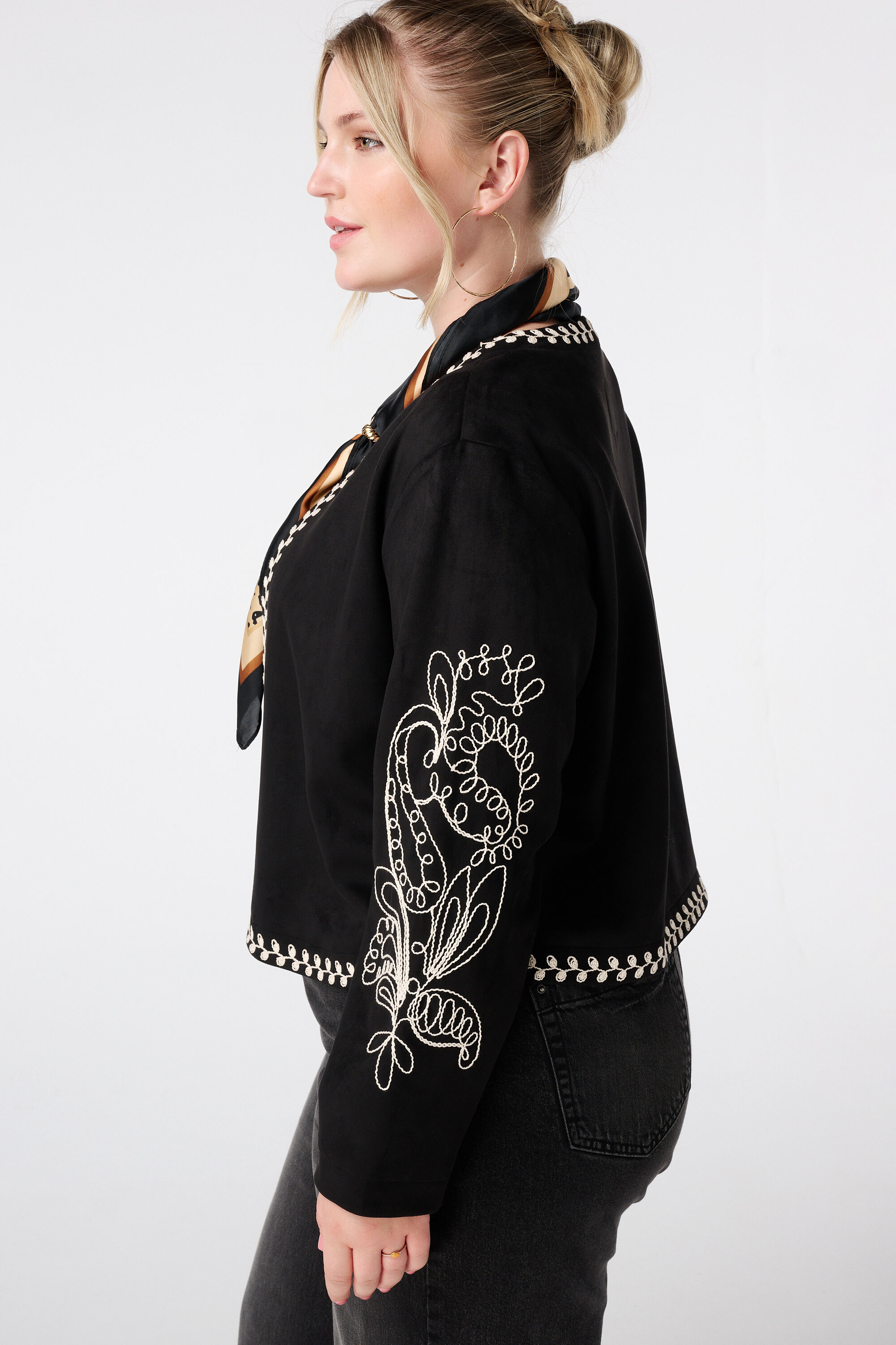 Jasje van su&egrave;dine met broderie  image number 4