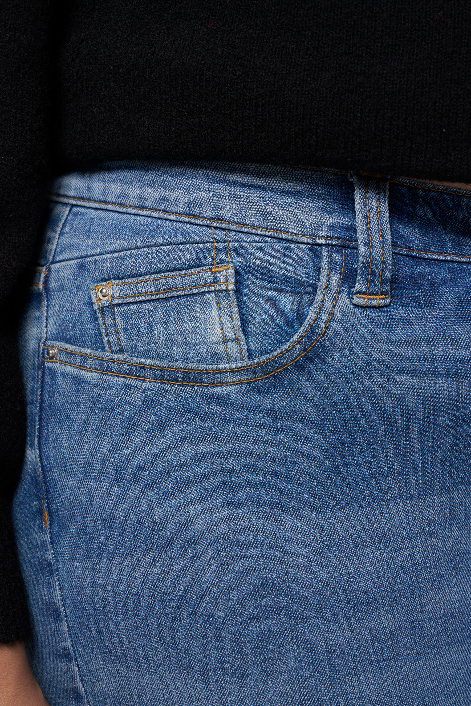 Slim leg jeans IRIS met stretch image number 4