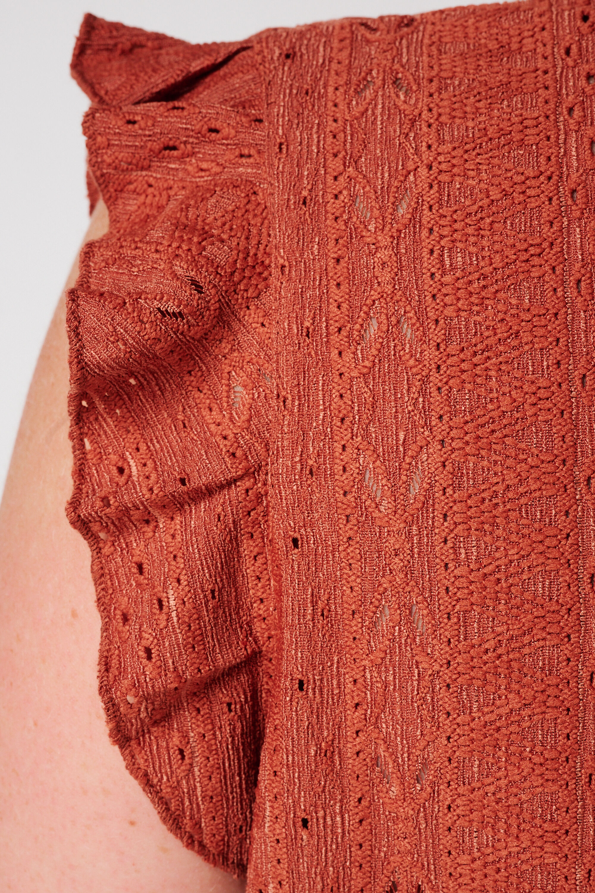 Broderie top met ruffle image number 6