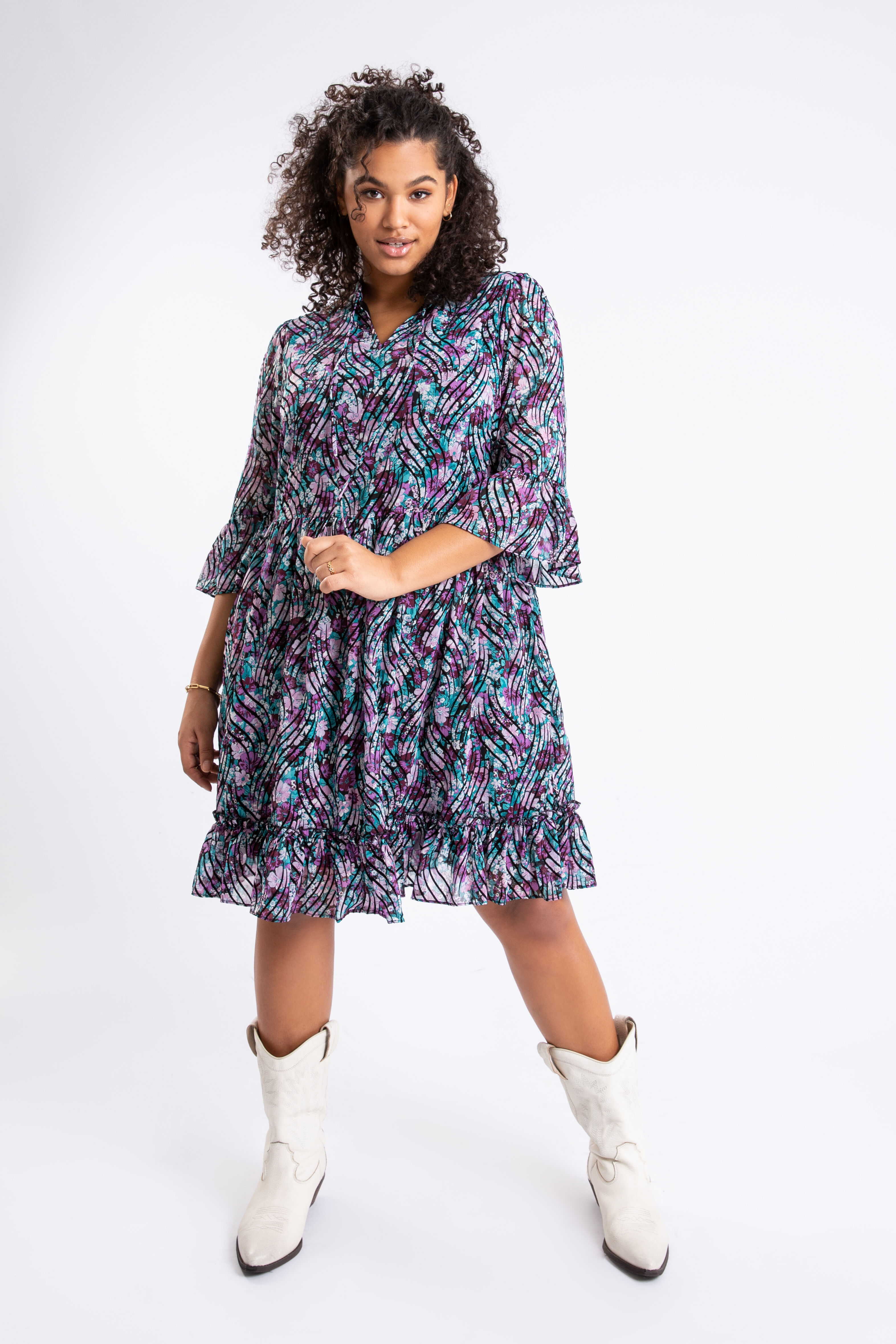 Jurk met bloemenprint en volants image number 6