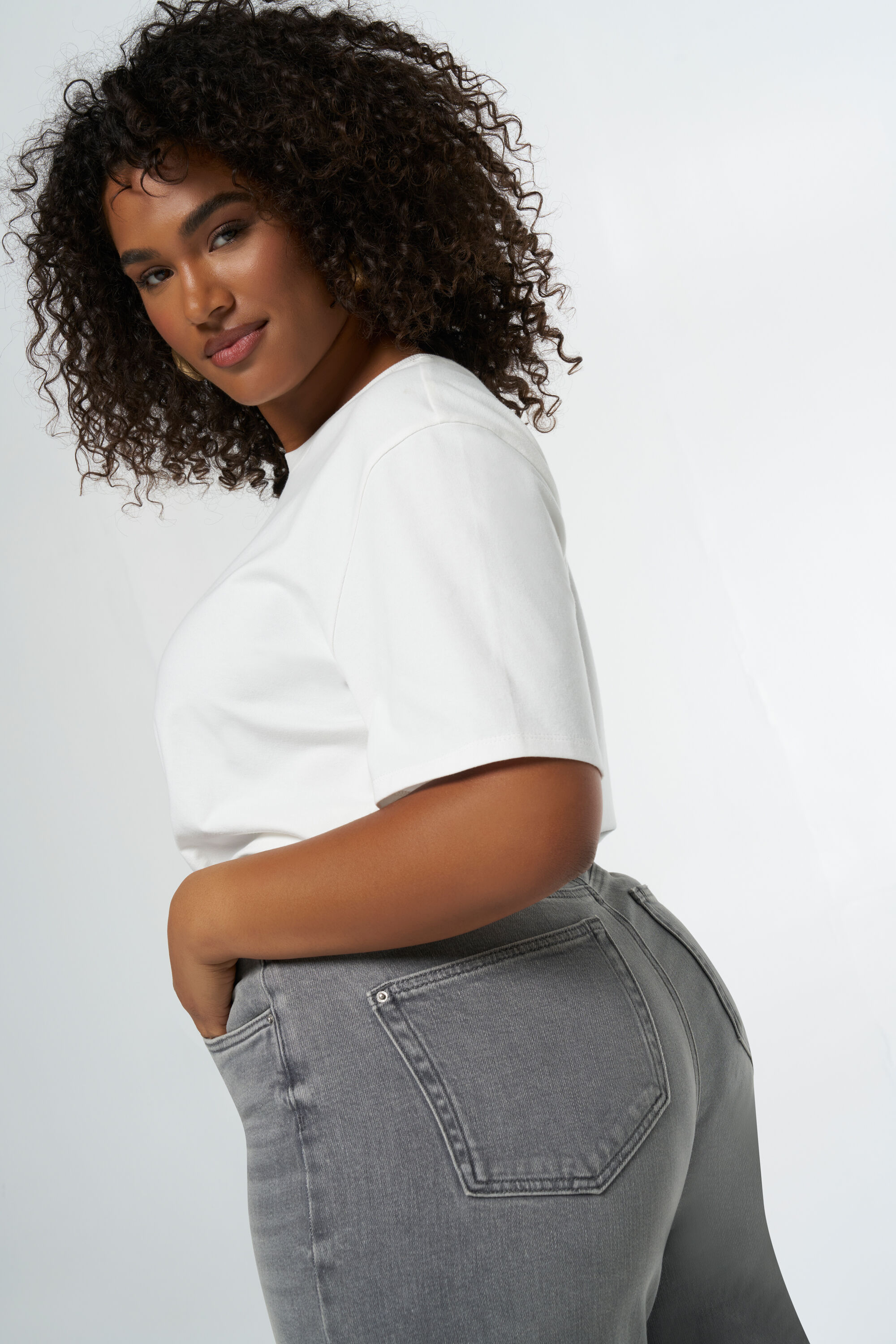 Wide leg jeans image number 4