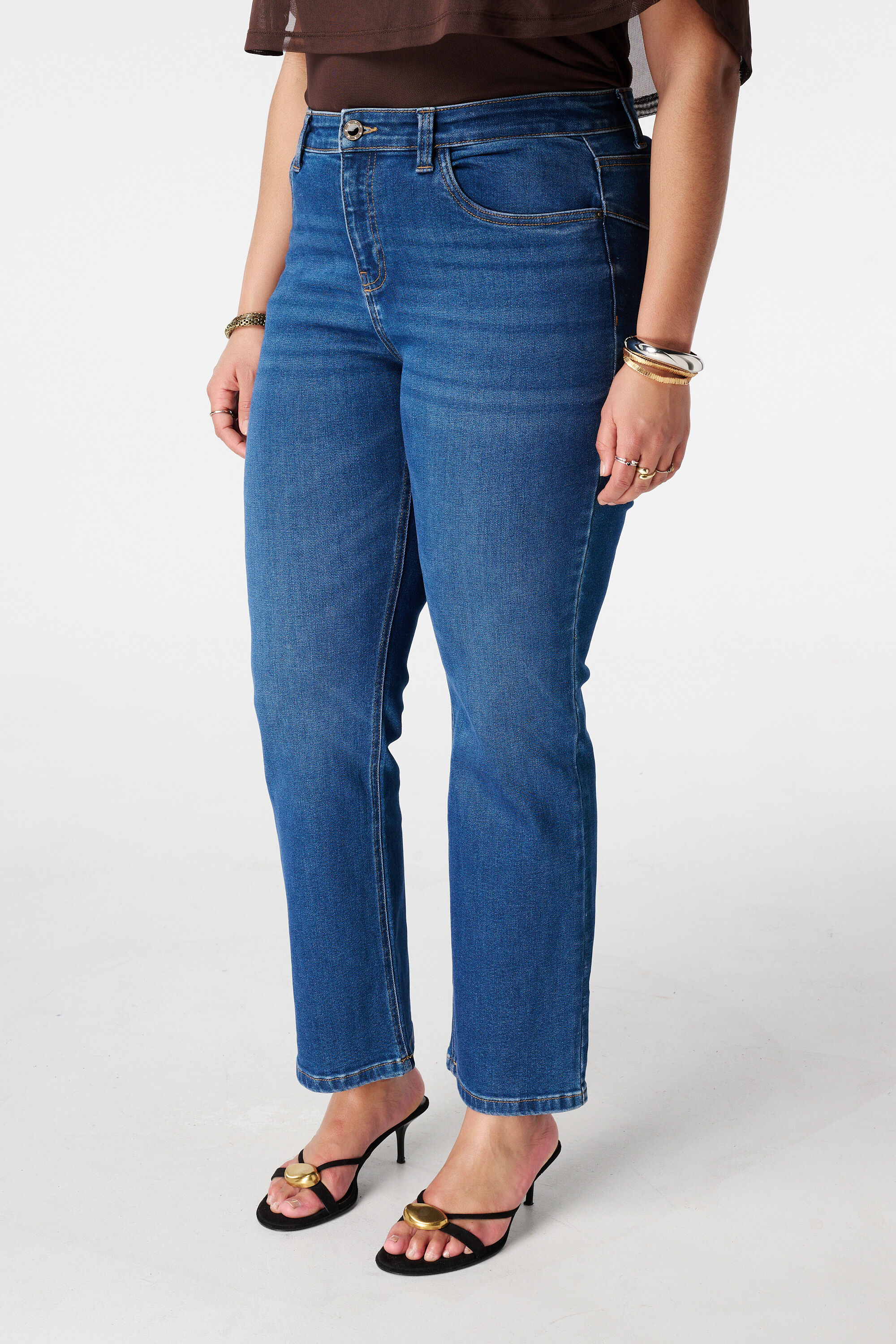 Straight leg jeans met mid waist image number 5