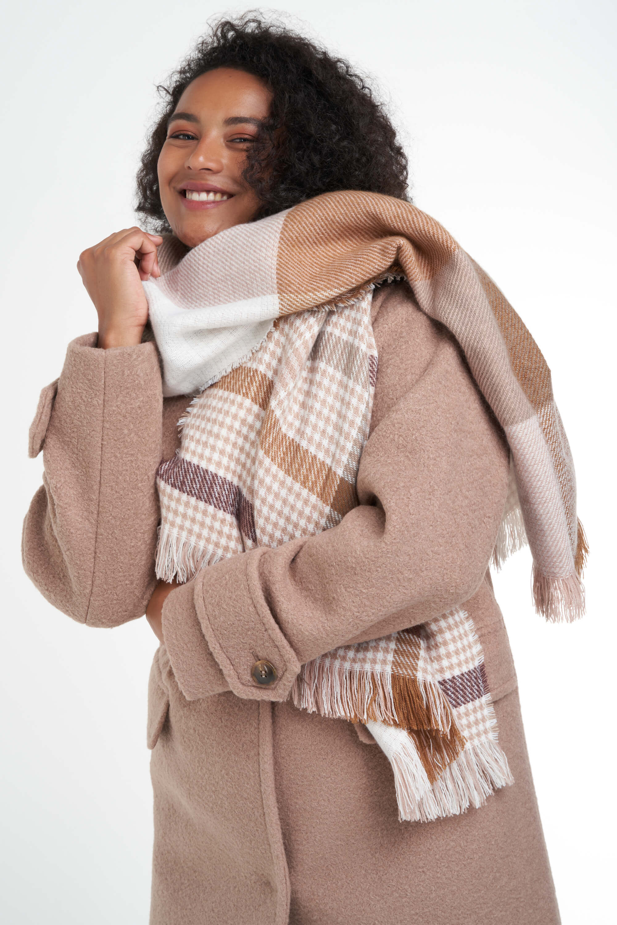 Oversized mantel image number 7